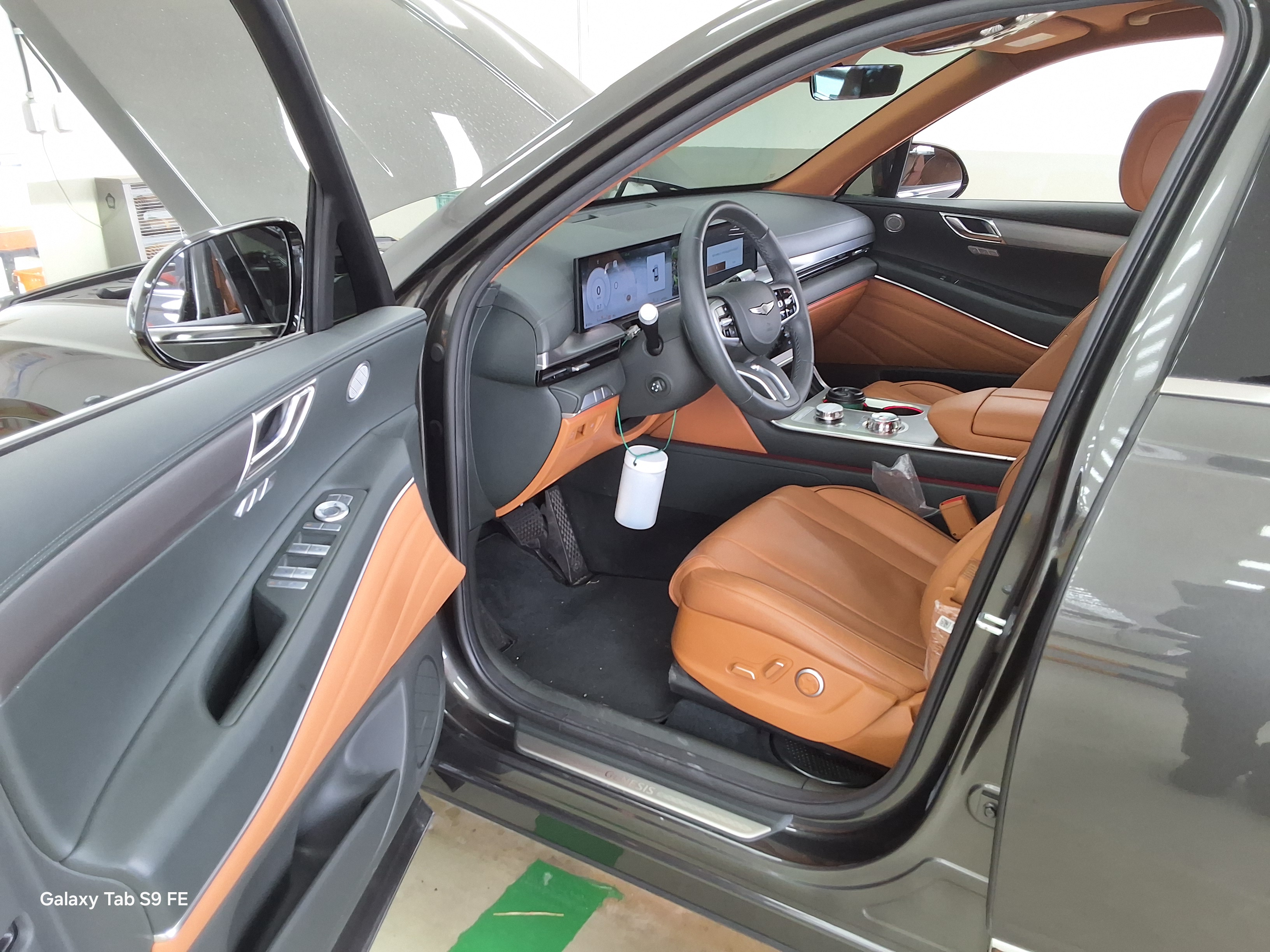 Hyundai Genesis 2024 - Image 9