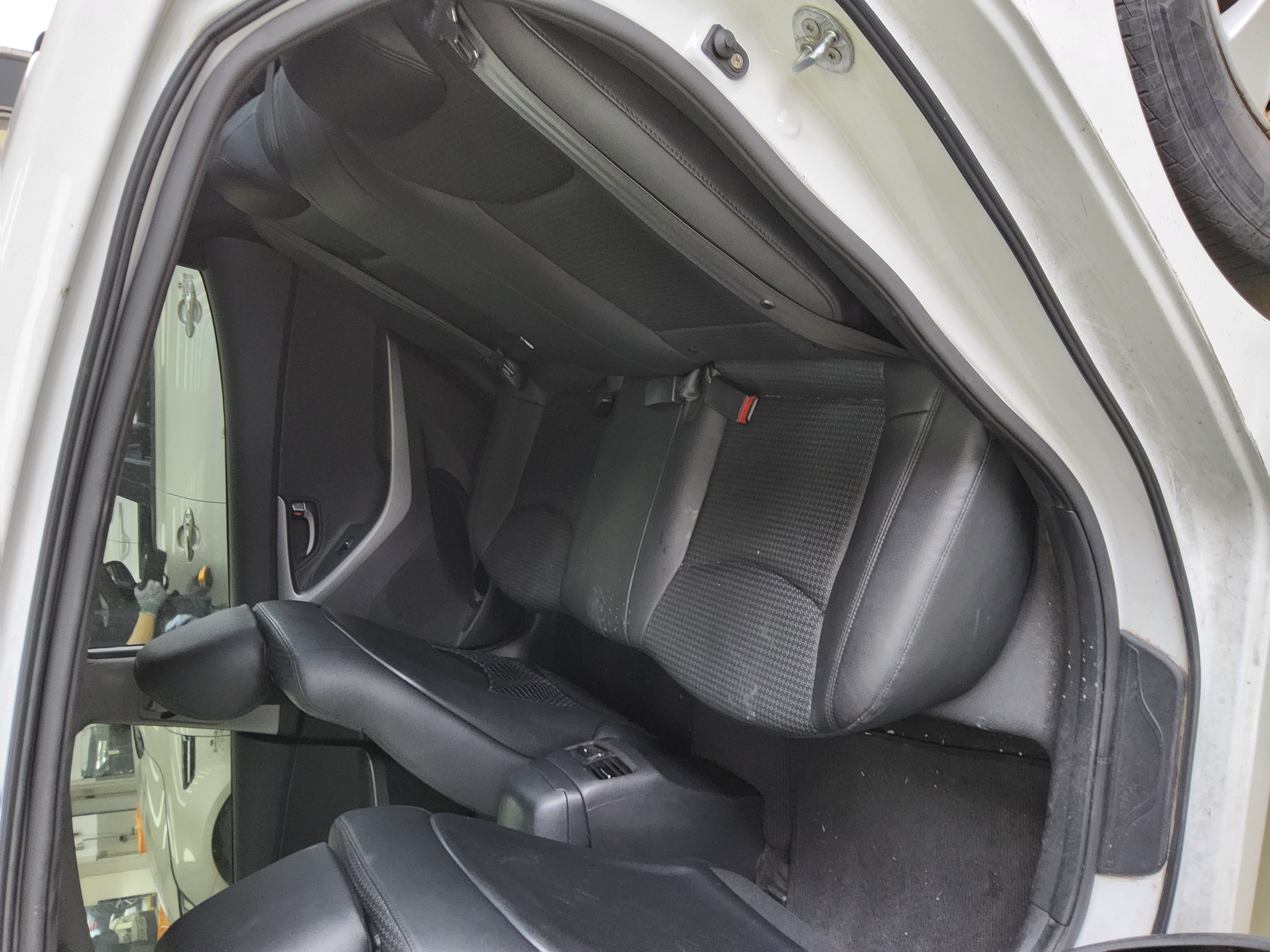 Hyundai Elantra 2014 - Image 11
