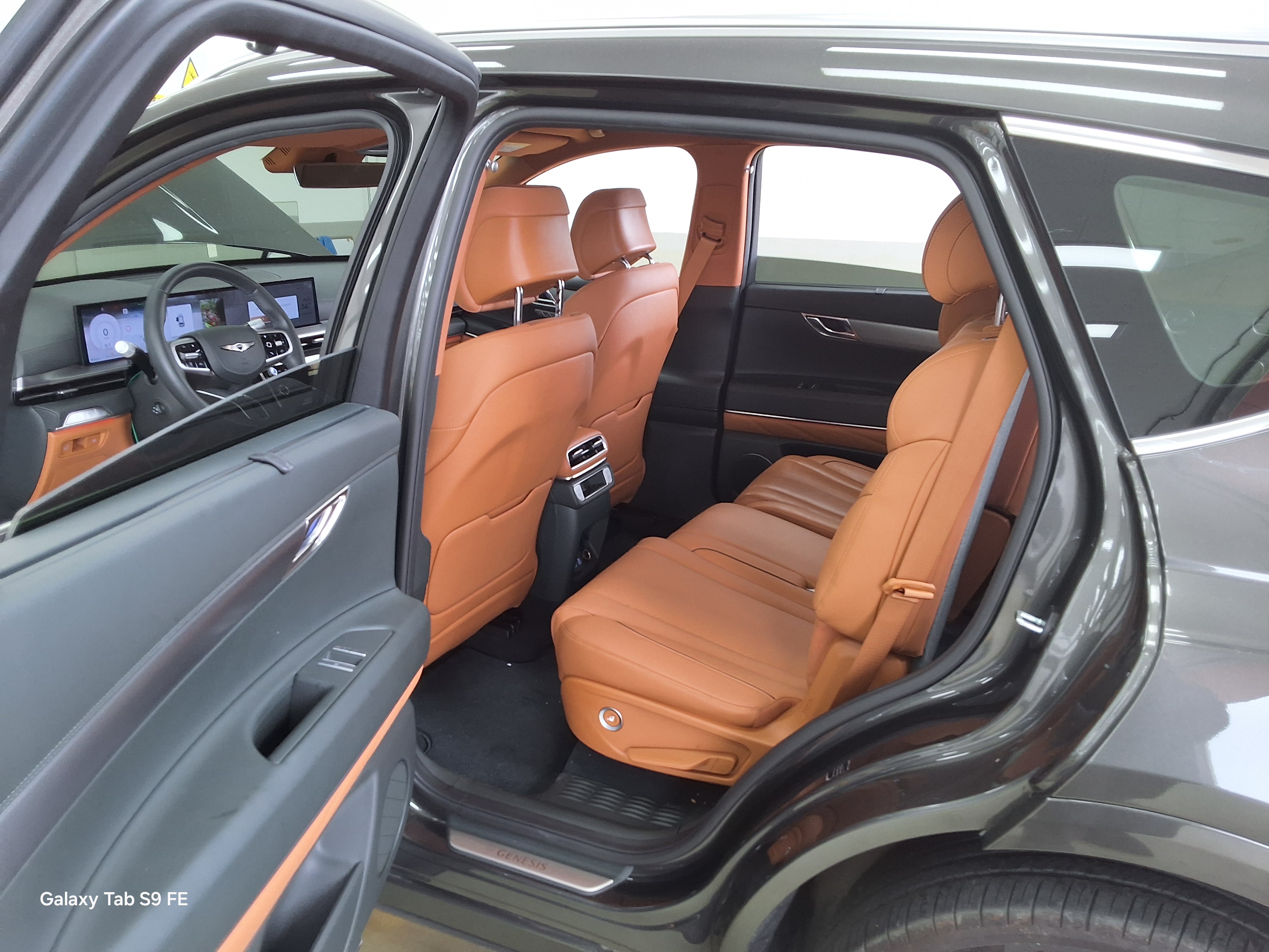 Hyundai Genesis 2024 - Image 11