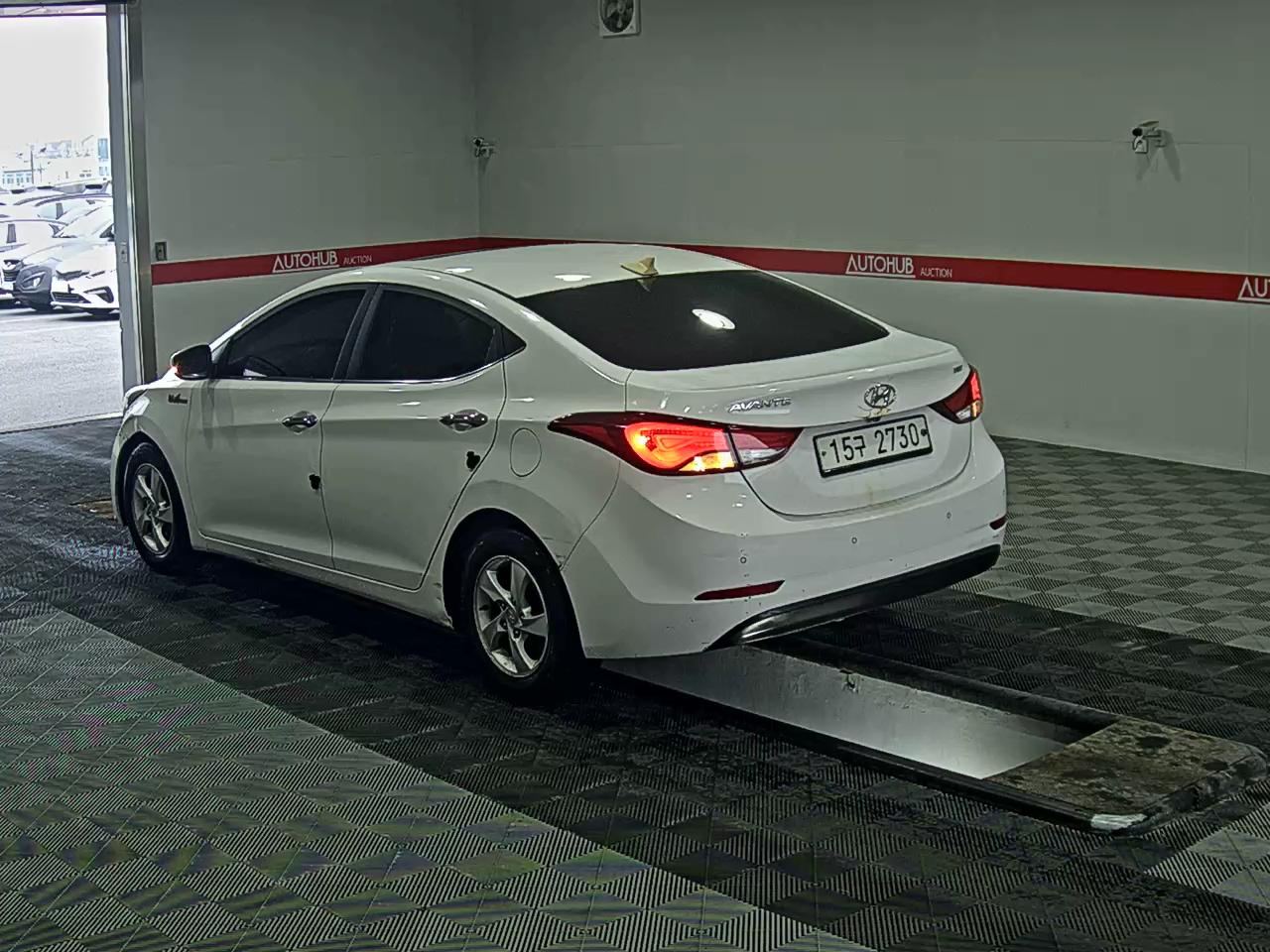Hyundai Elantra 2014 - Image 5