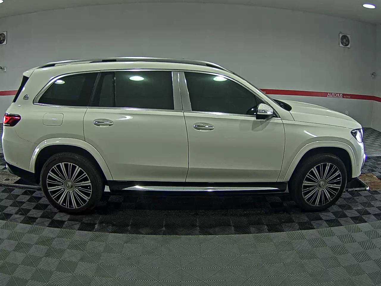 مرسيدس بنز مايباخ 2023 - صورة 3