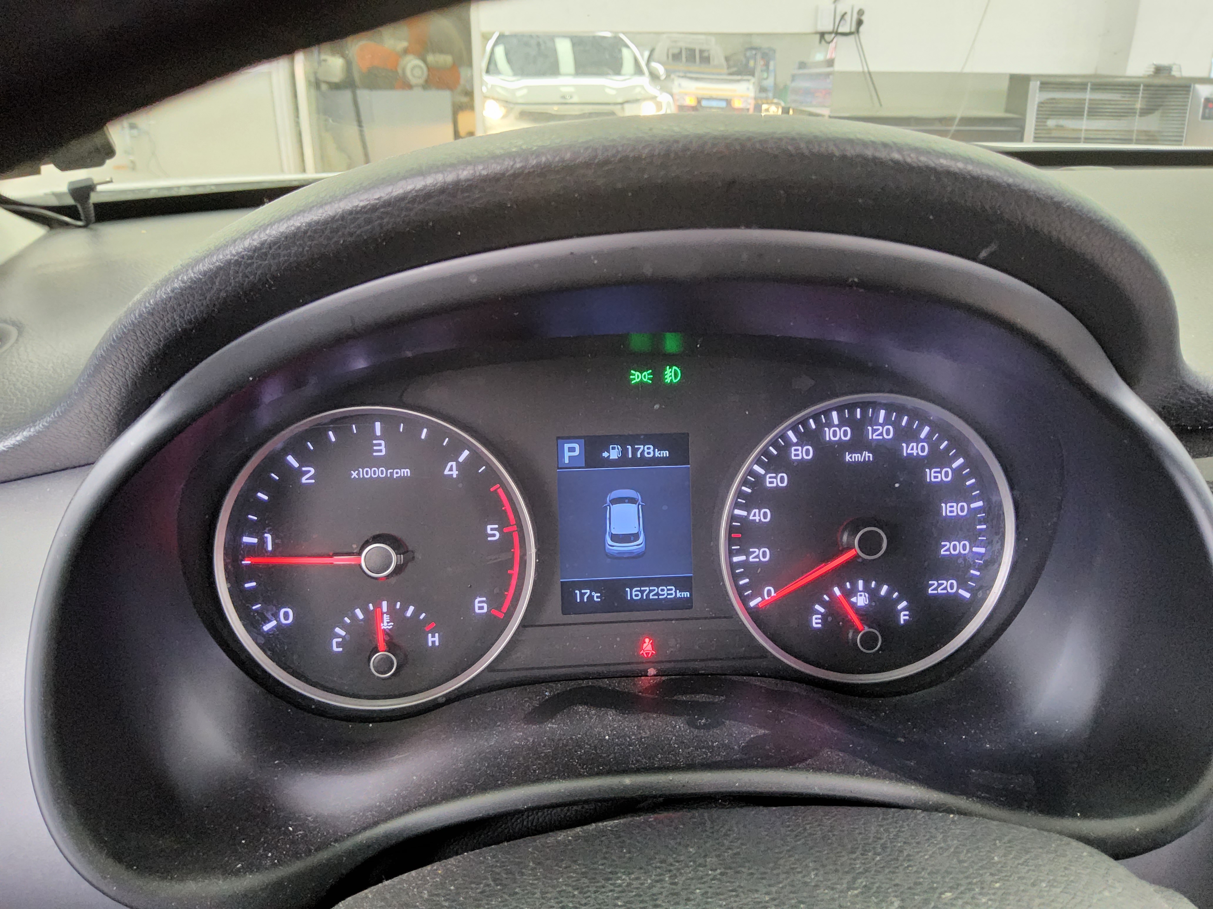 Kia Stonic 2018 - Image 8