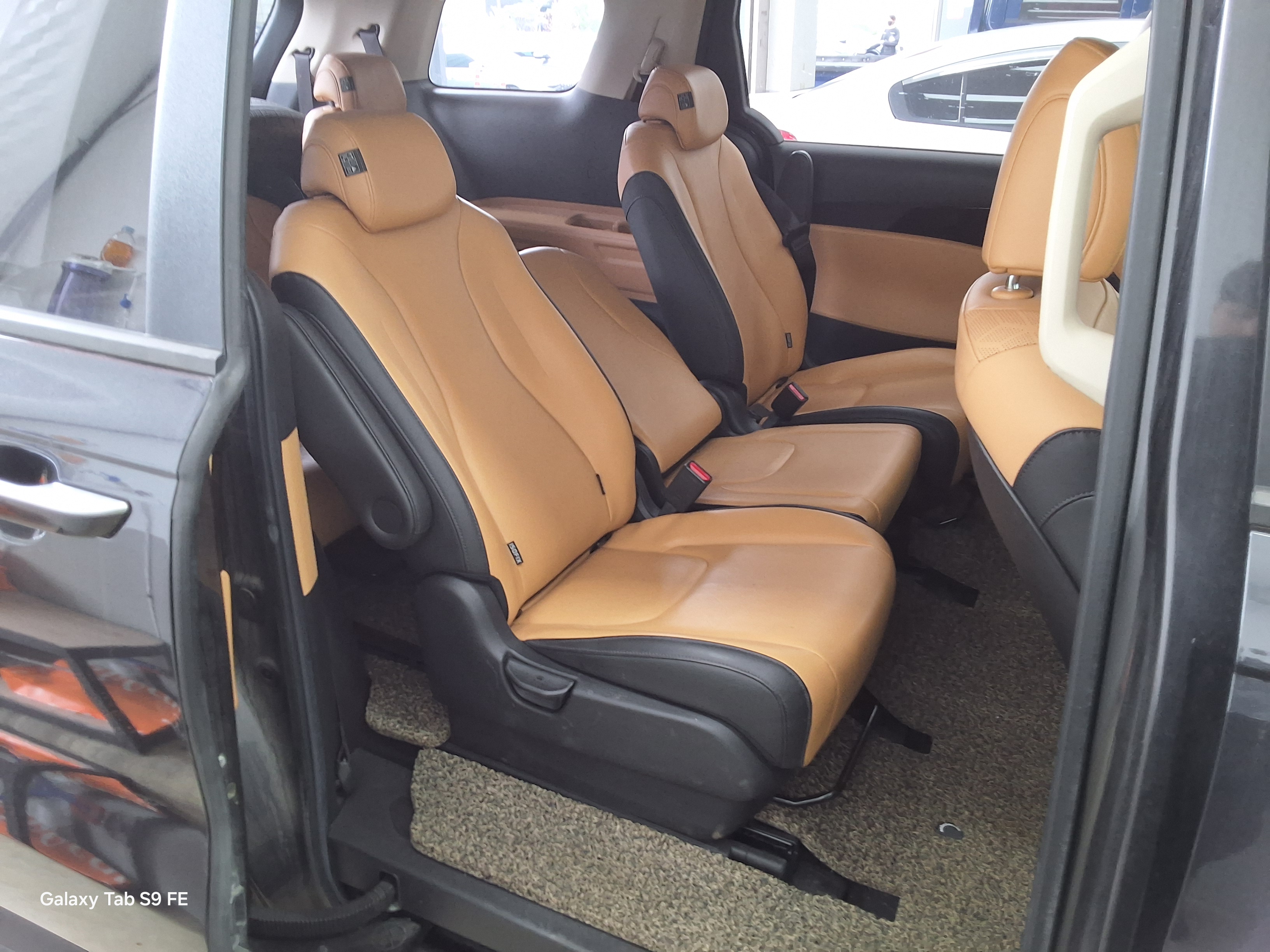 Kia SEDONA 2021 - Image 12