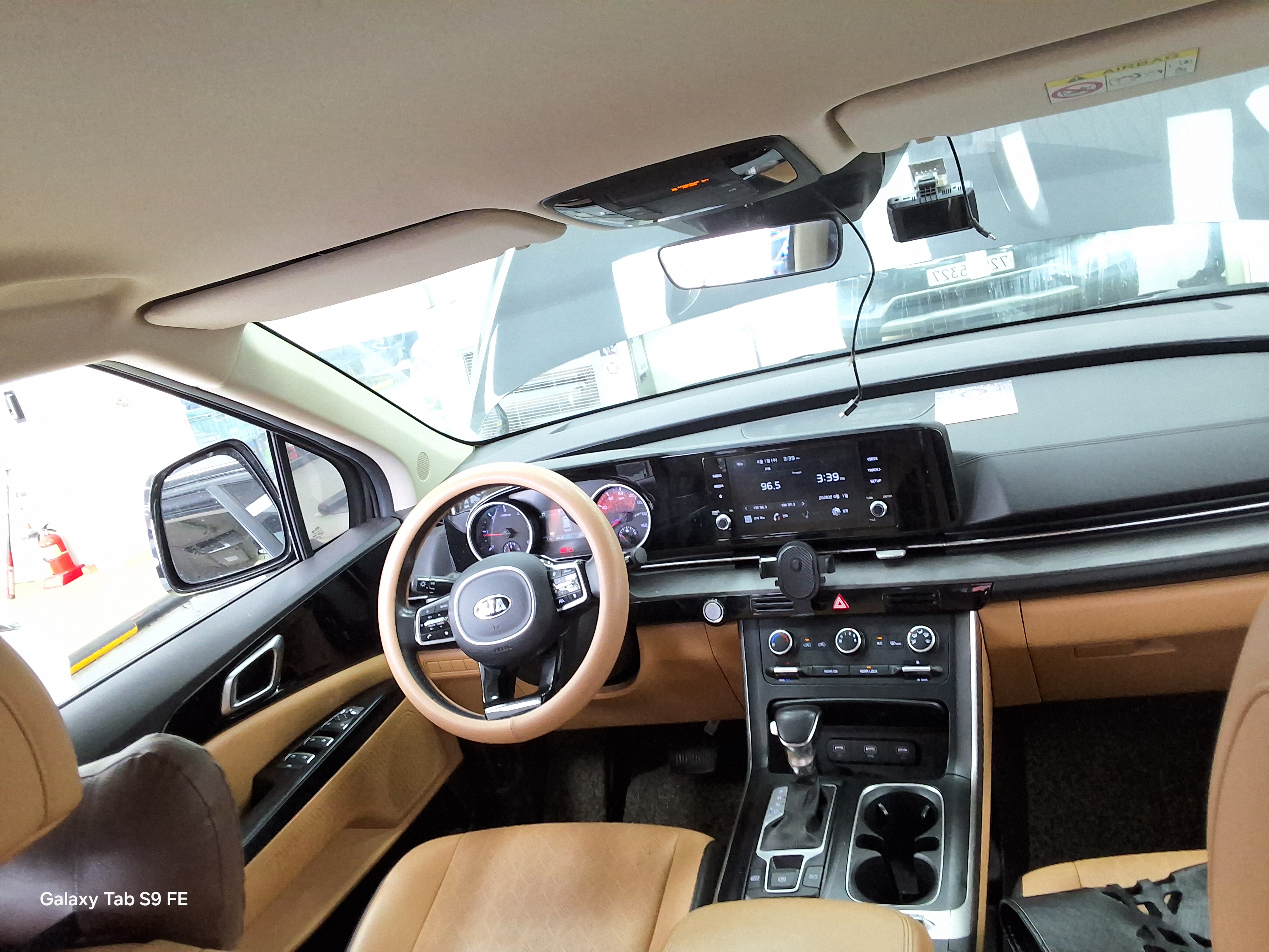Kia SEDONA 2021 - Image 10
