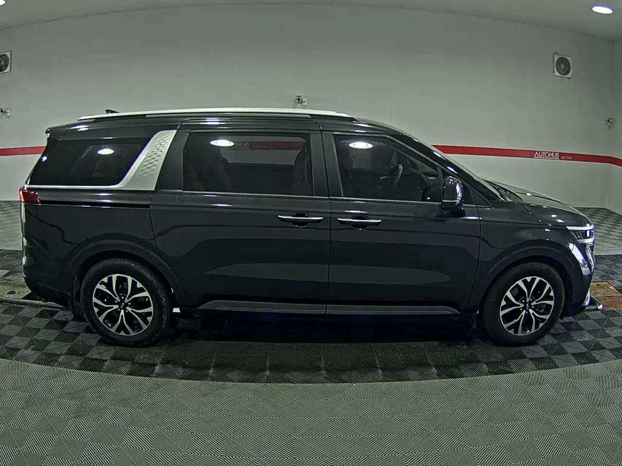 Kia SEDONA 2021 - Image 3