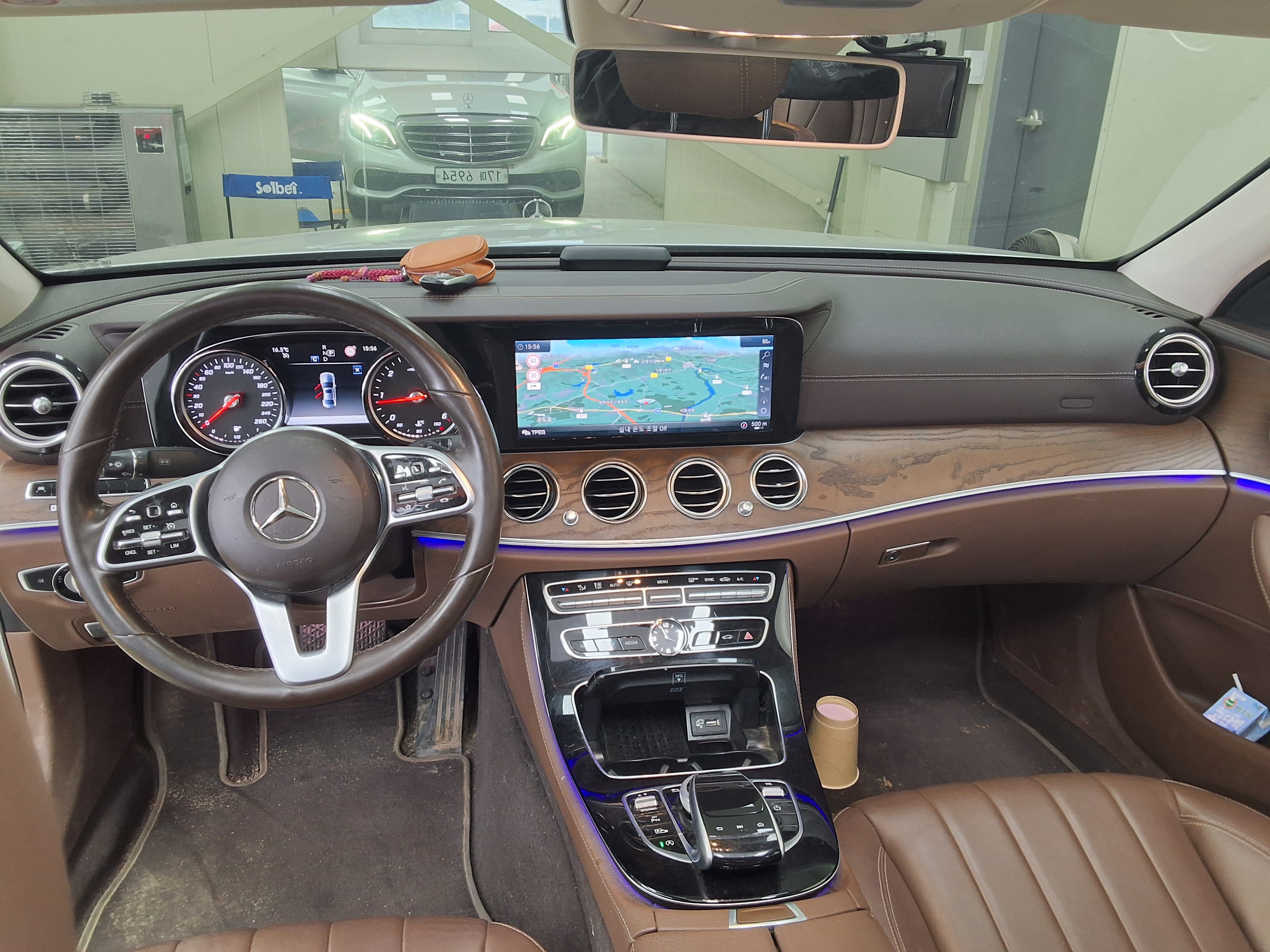 Mercedes-Benz E-Class 2019 - Image 19