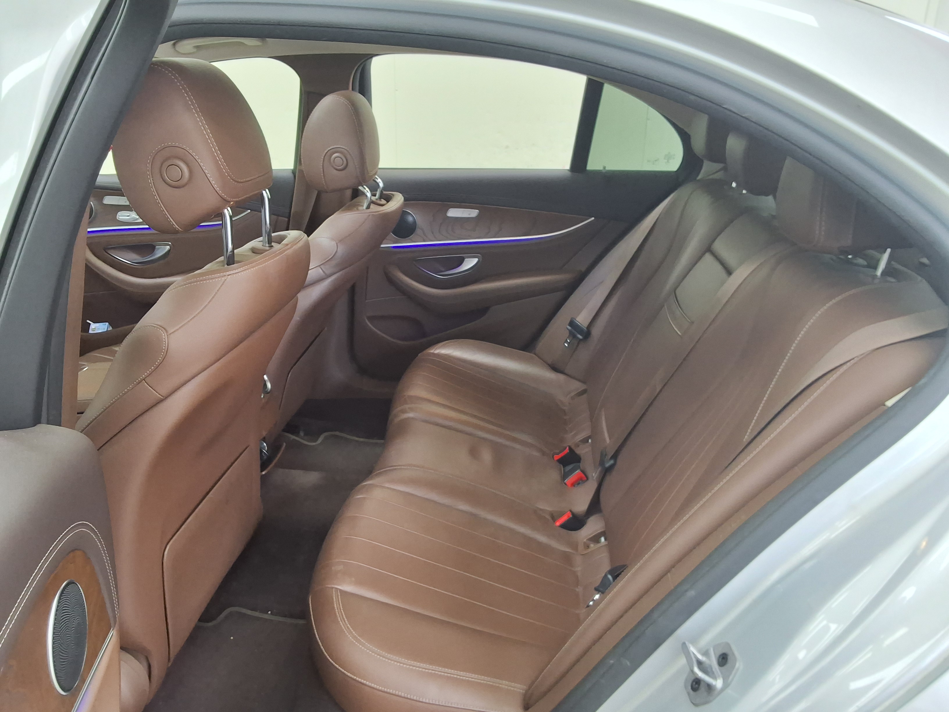 Mercedes-Benz E-Class 2019 - Image 11
