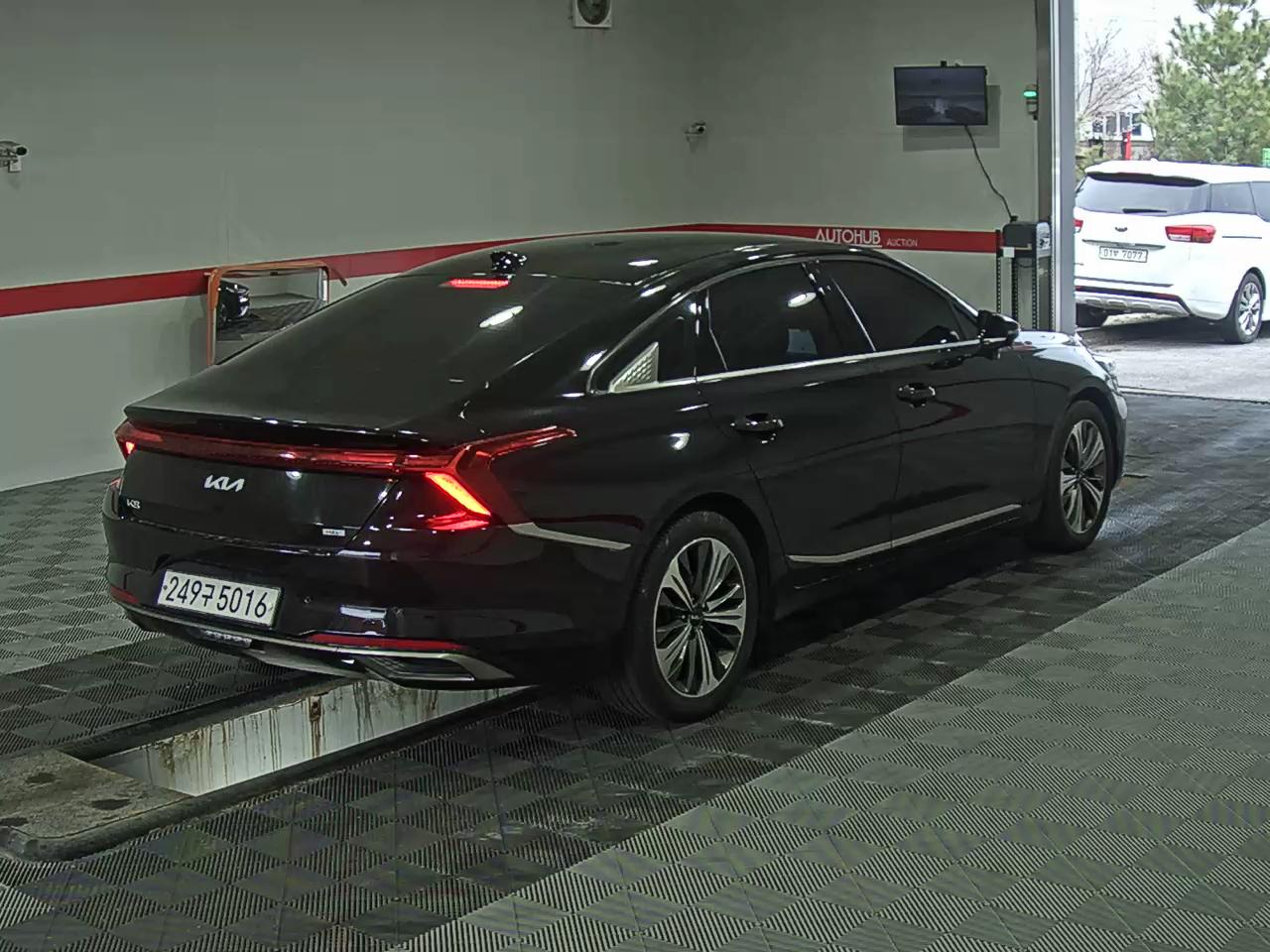 Kia K8 - 4