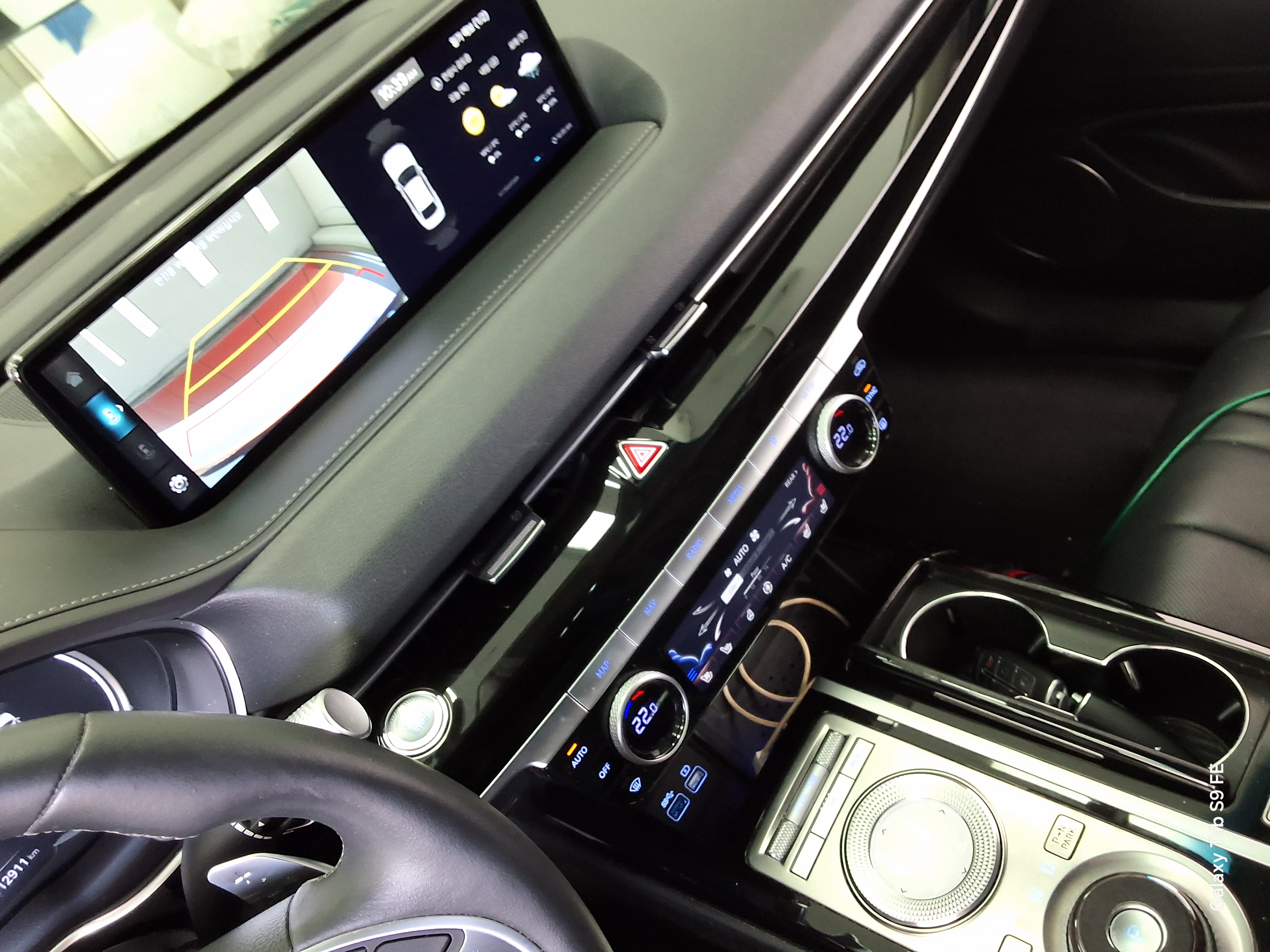 Hyundai Genesis 2022 - Image 17