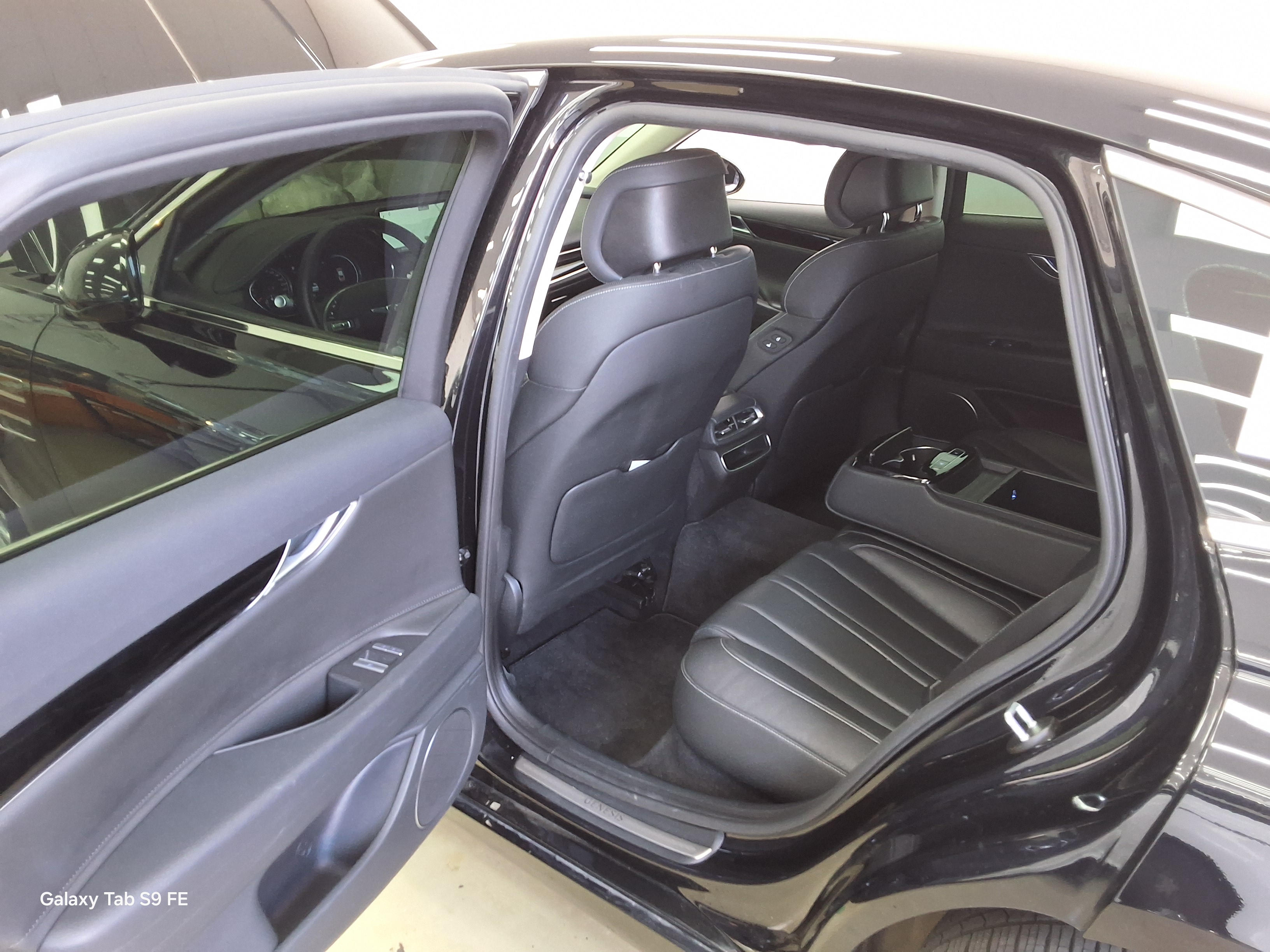 Hyundai Genesis 2022 - Image 11