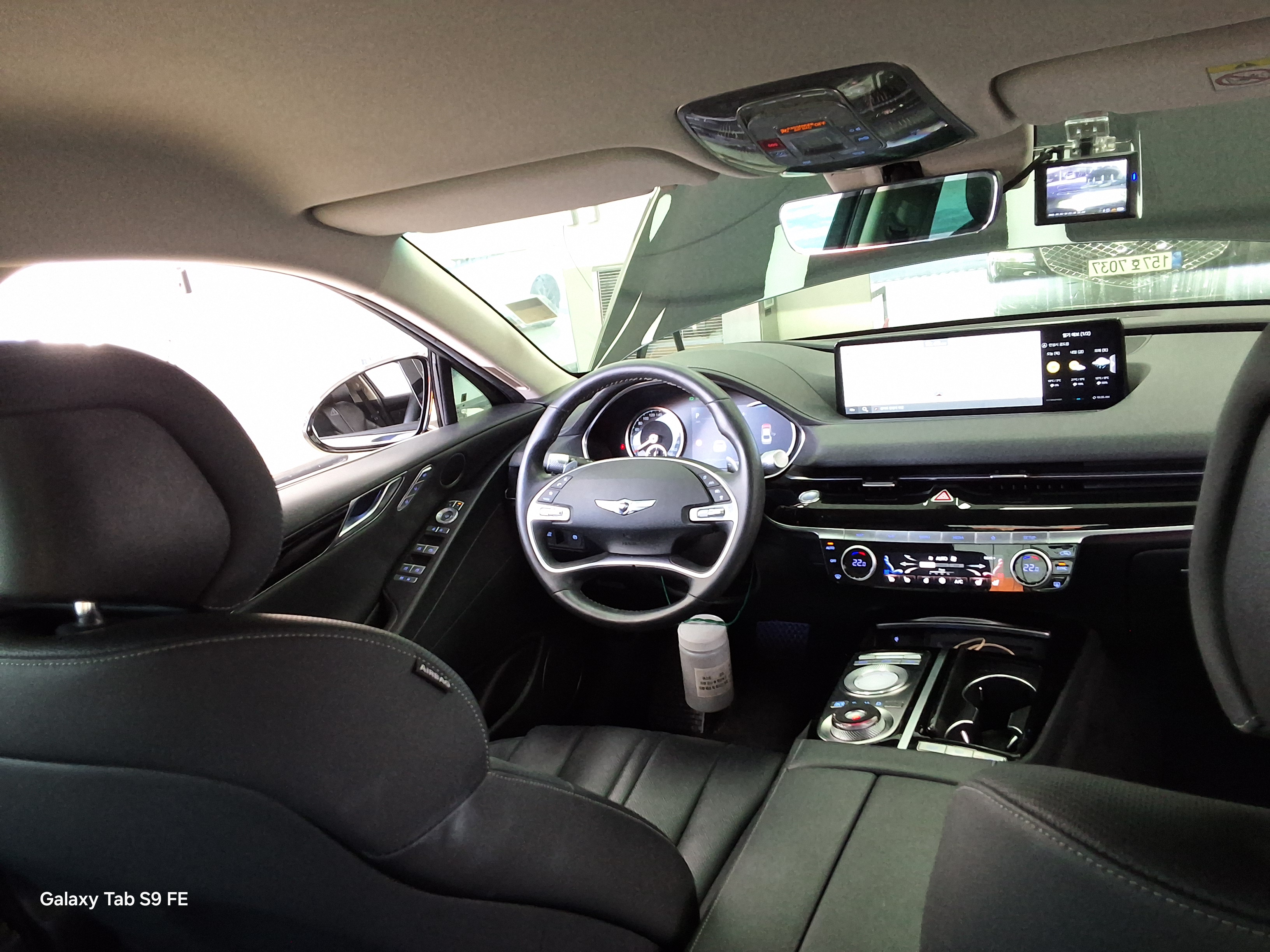 Hyundai Genesis 2022 - Image 10