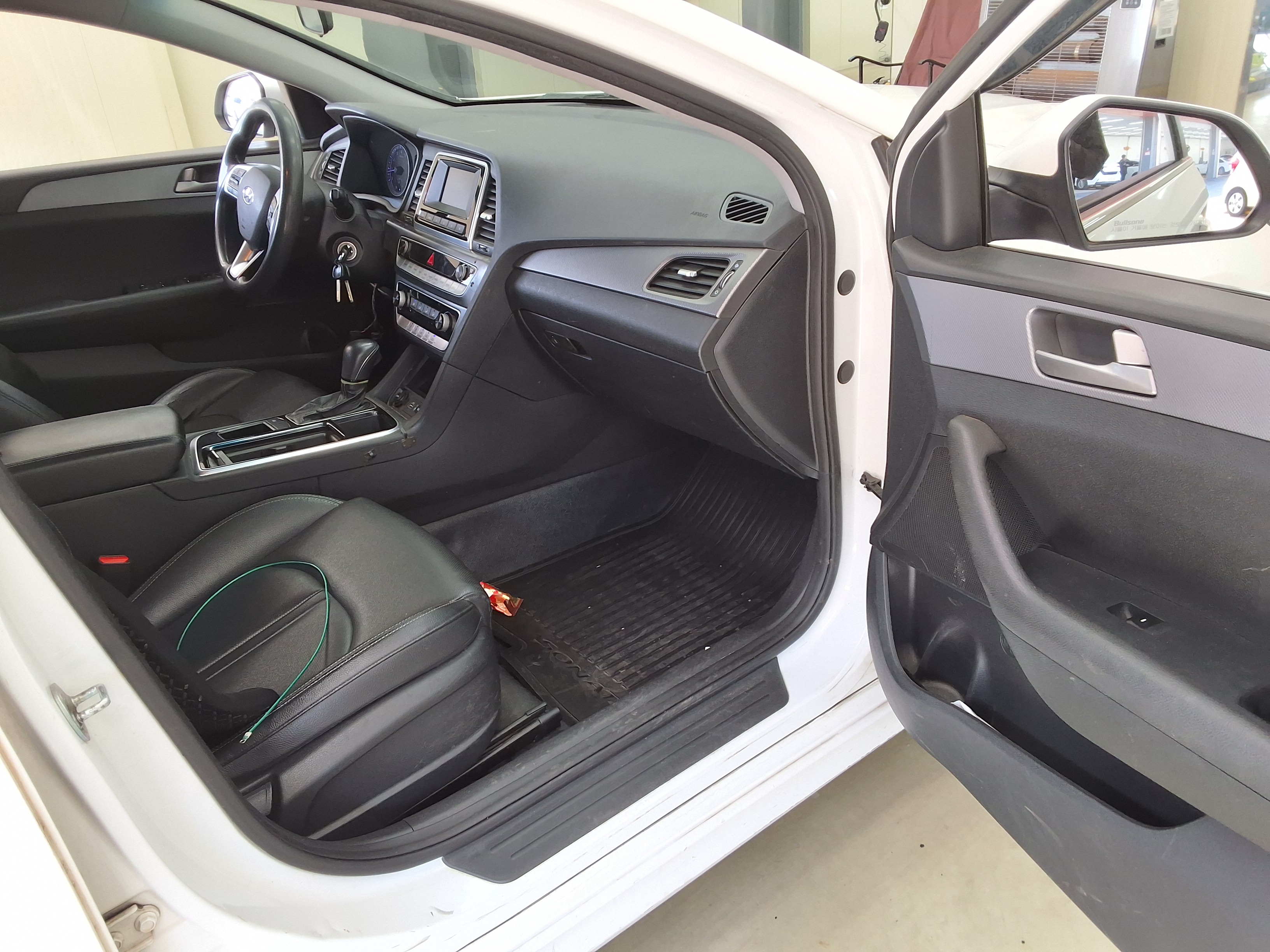 Hyundai Sonata 2020 - Image 13