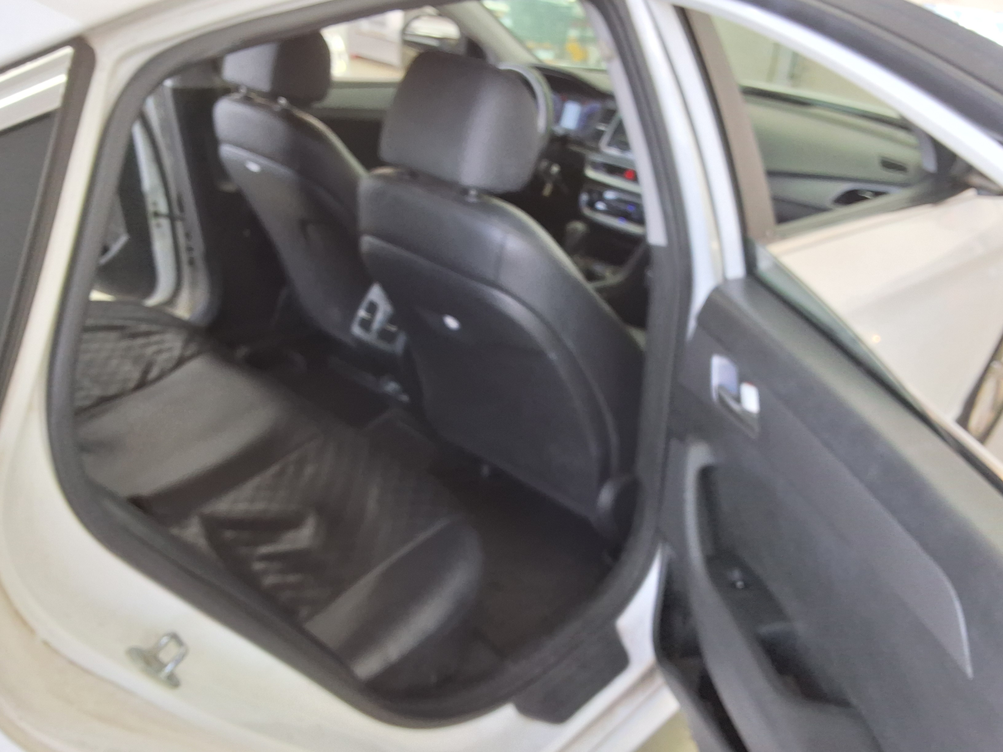 Hyundai Sonata 2020 - Image 12