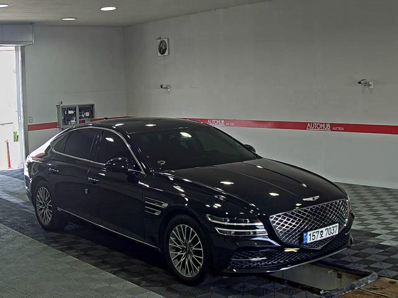 Hyundai Genesis 2022 - Image 2