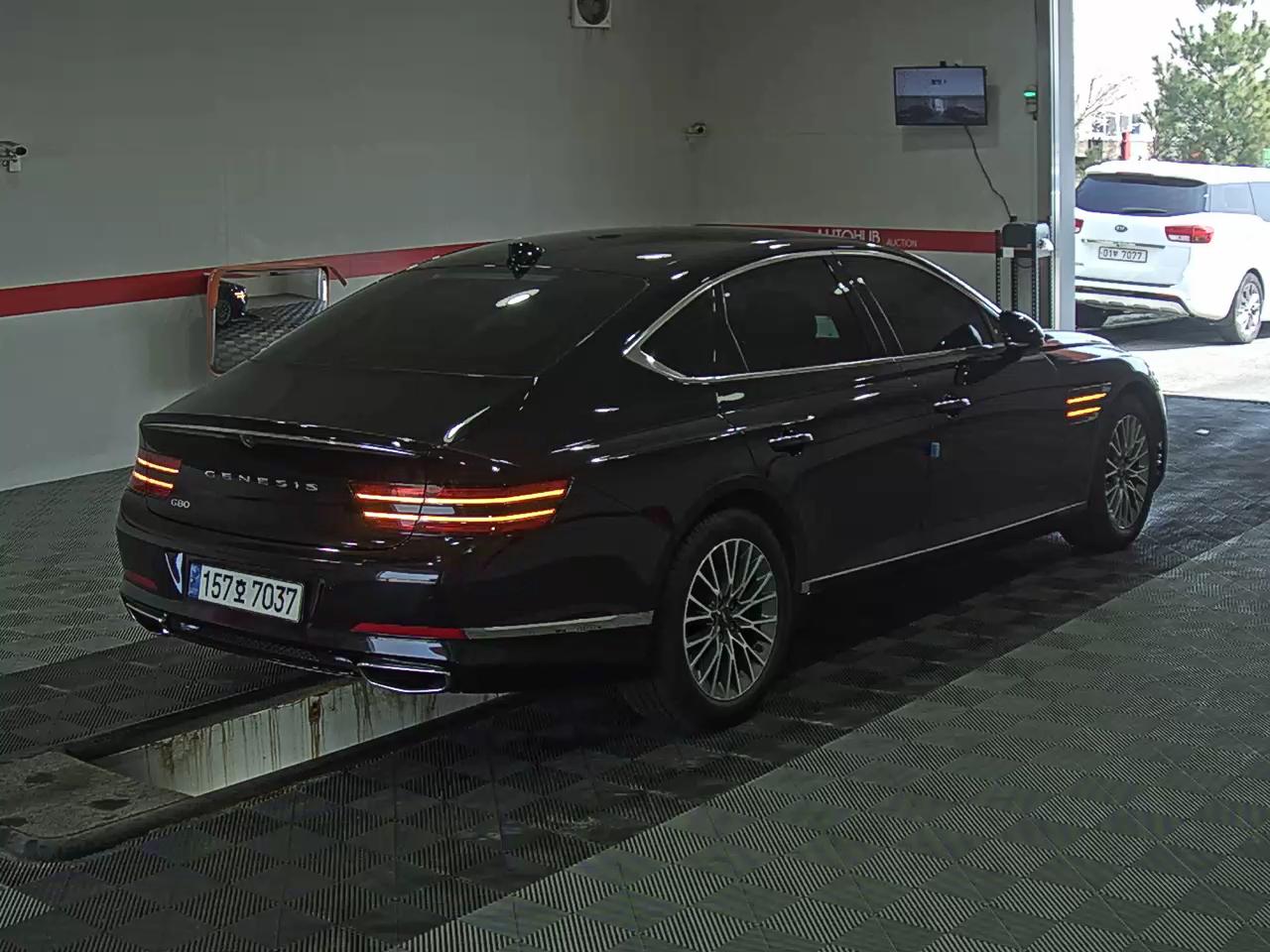 Hyundai Genesis 2022 - Image 4