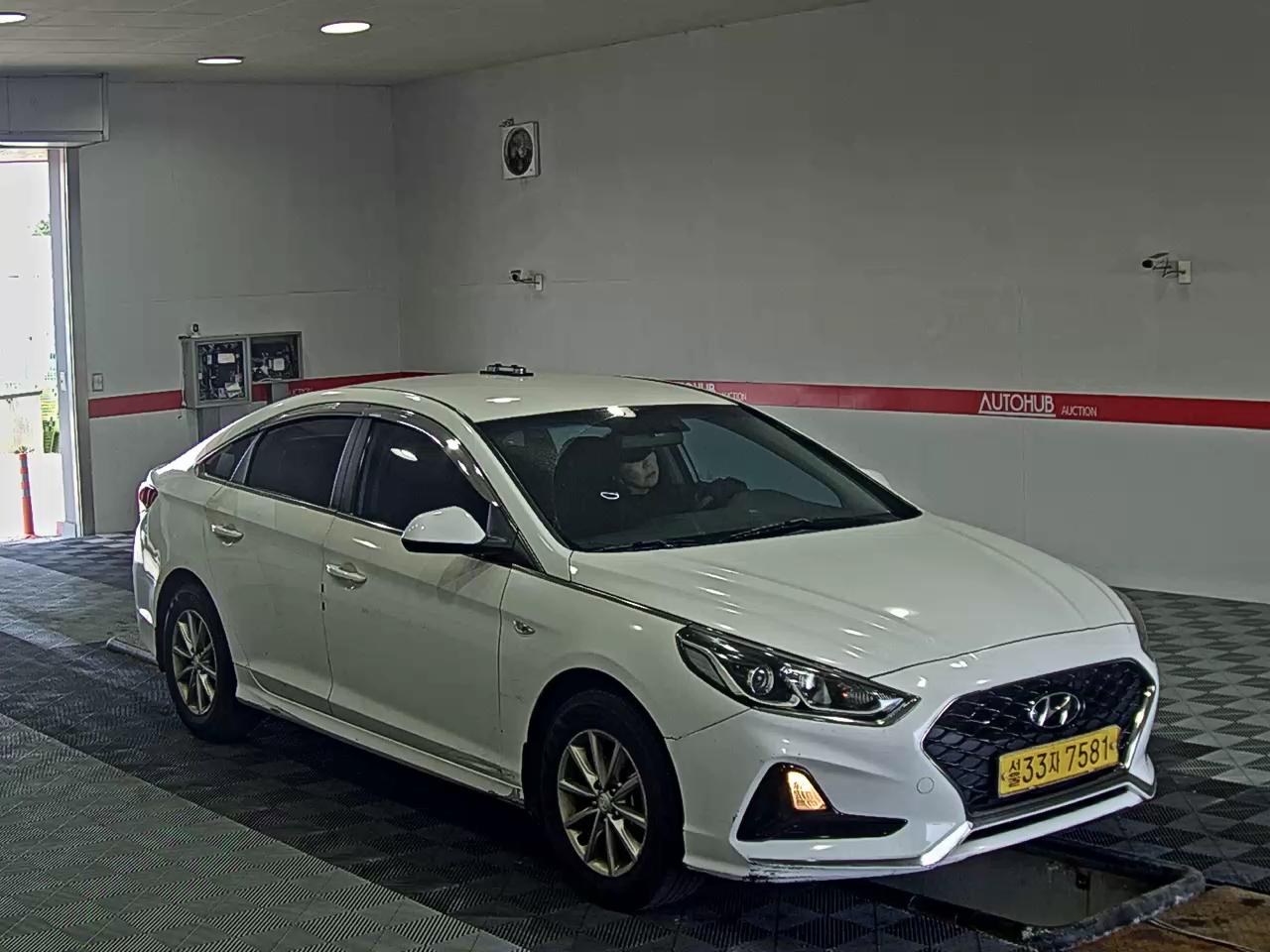 Hyundai Sonata 2020 - Image 2