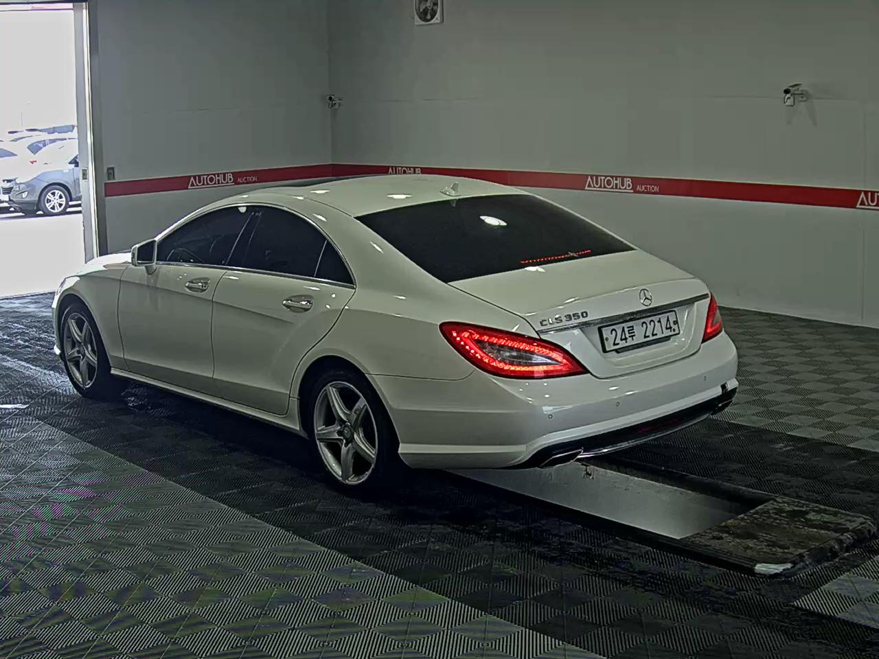 Mercedes-Benz AMG - 5