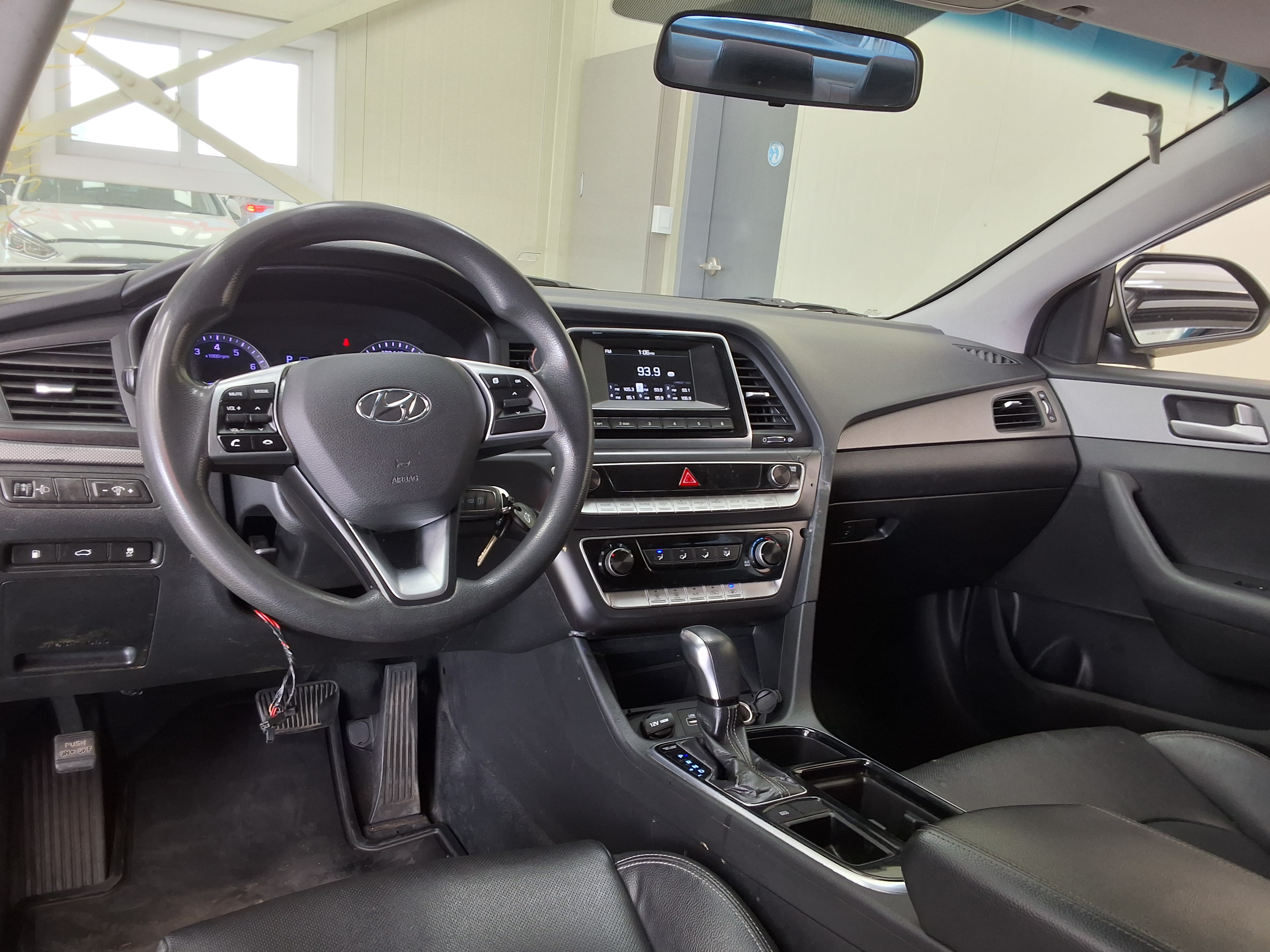 Hyundai Sonata 2020 - Image 18