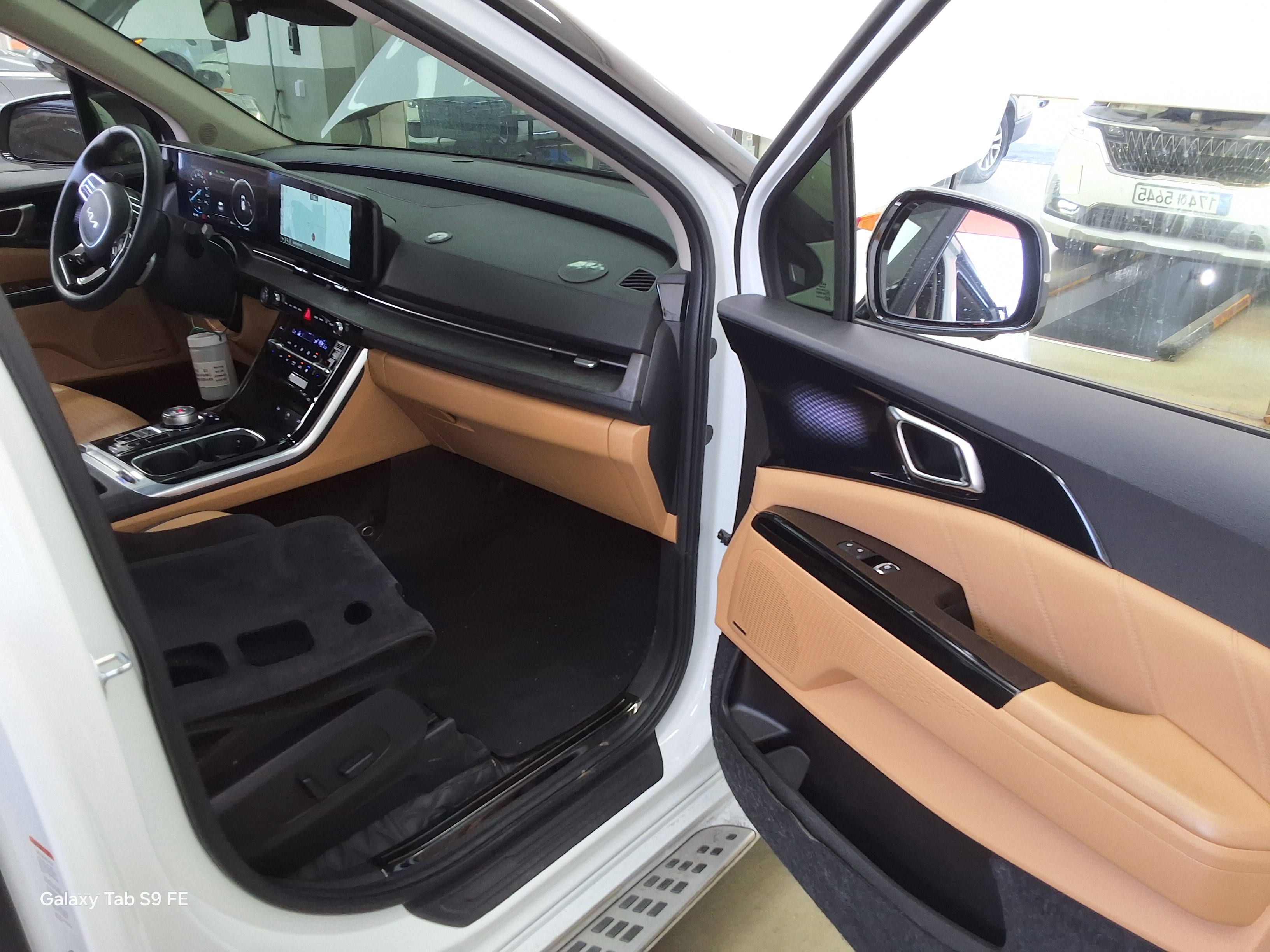 Kia Carnival 2023 - Image 13