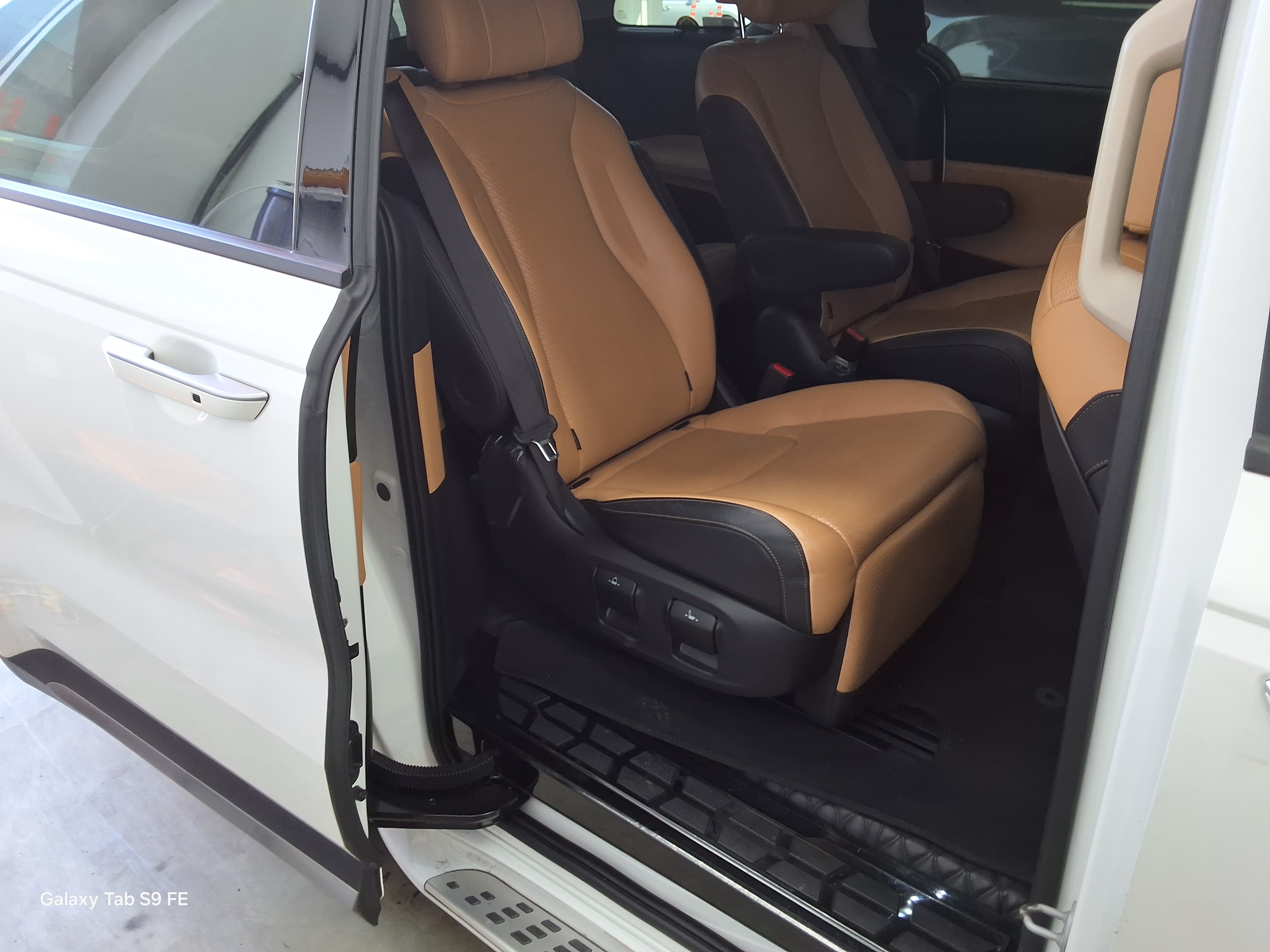 Kia Carnival 2023 - Image 12