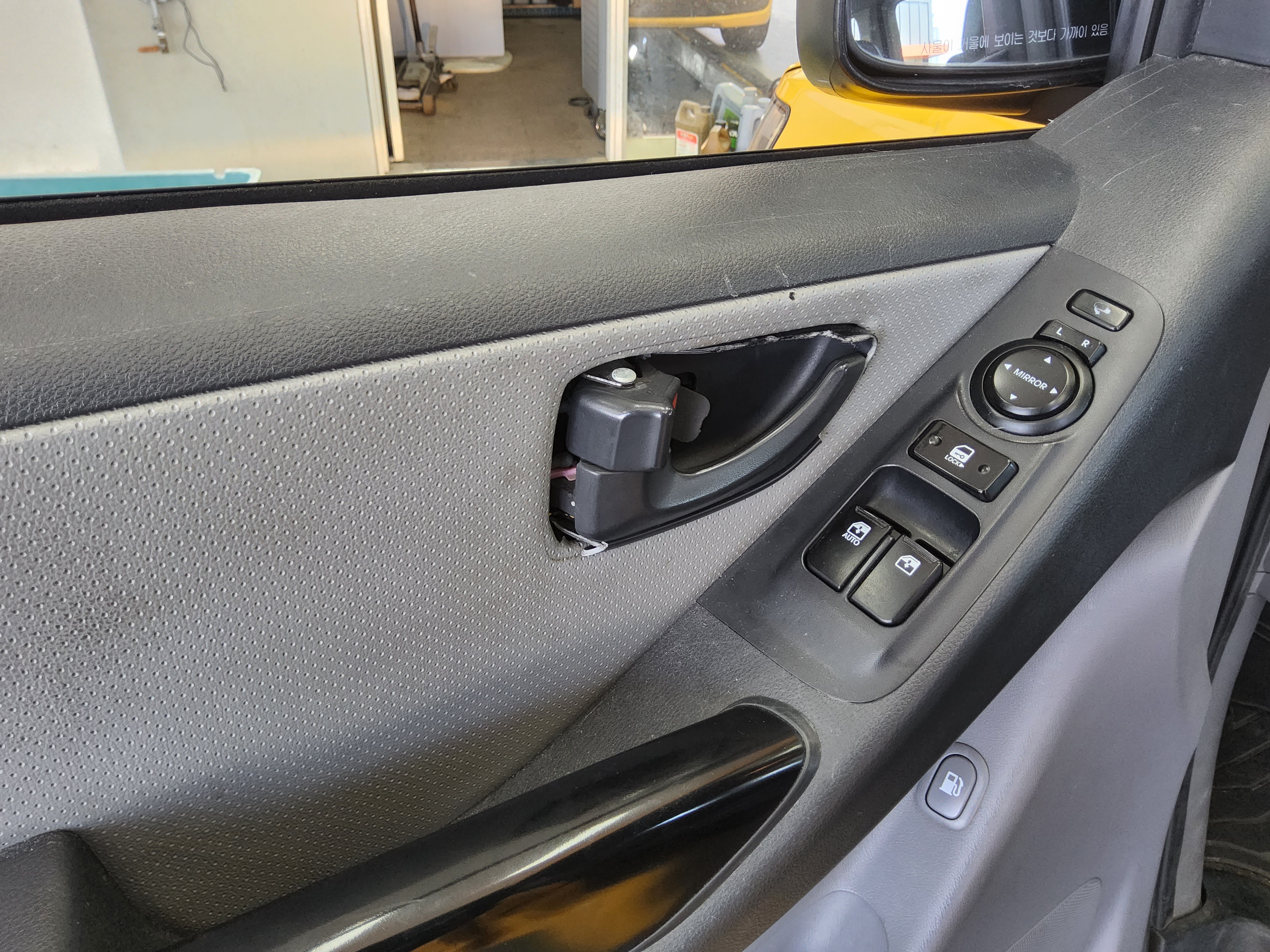 Hyundai Grand Starex 2021 - Image 17