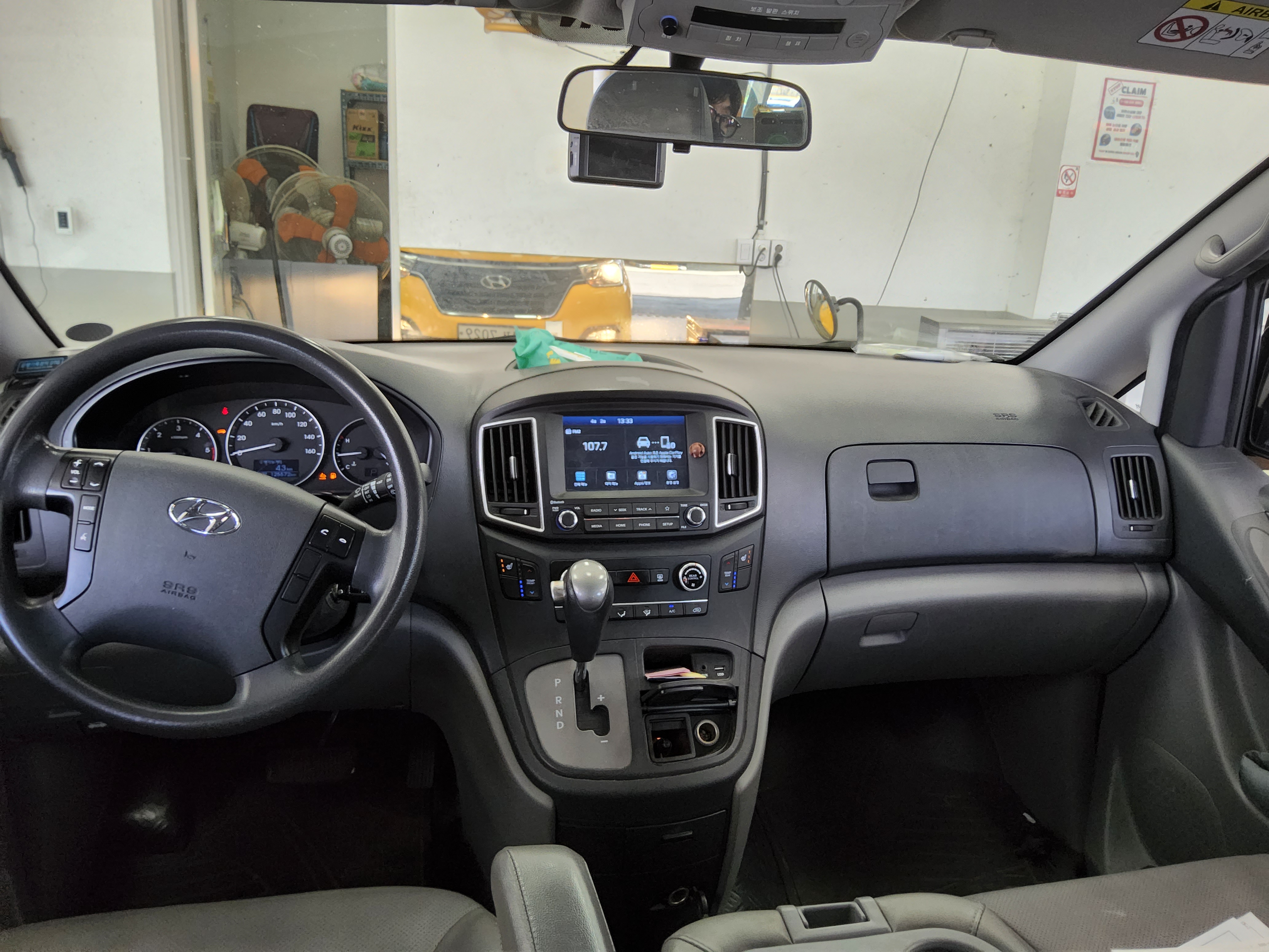 Hyundai Grand Starex 2021 - Image 10