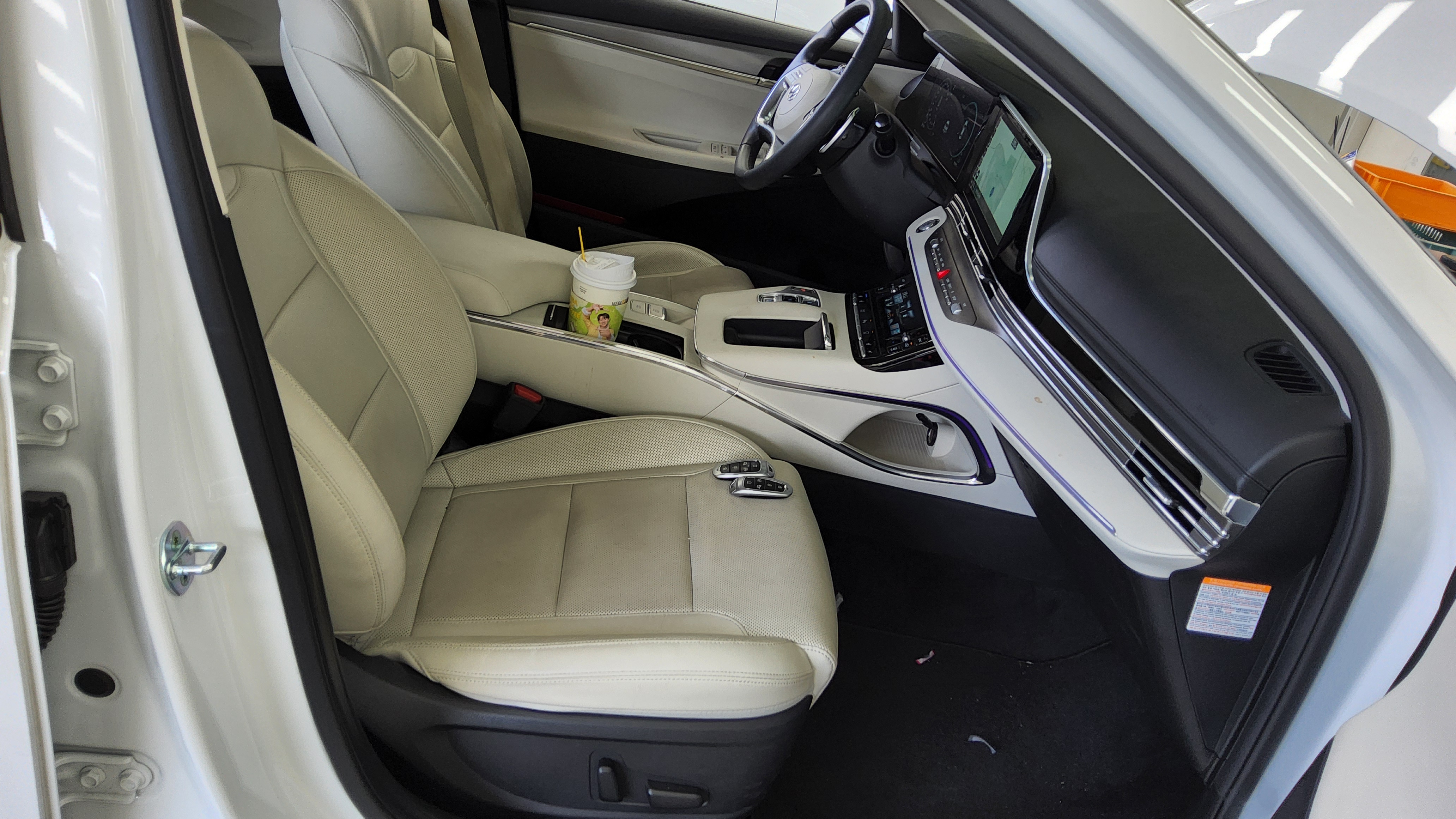 Hyundai Grandeur 2022 - Image 13