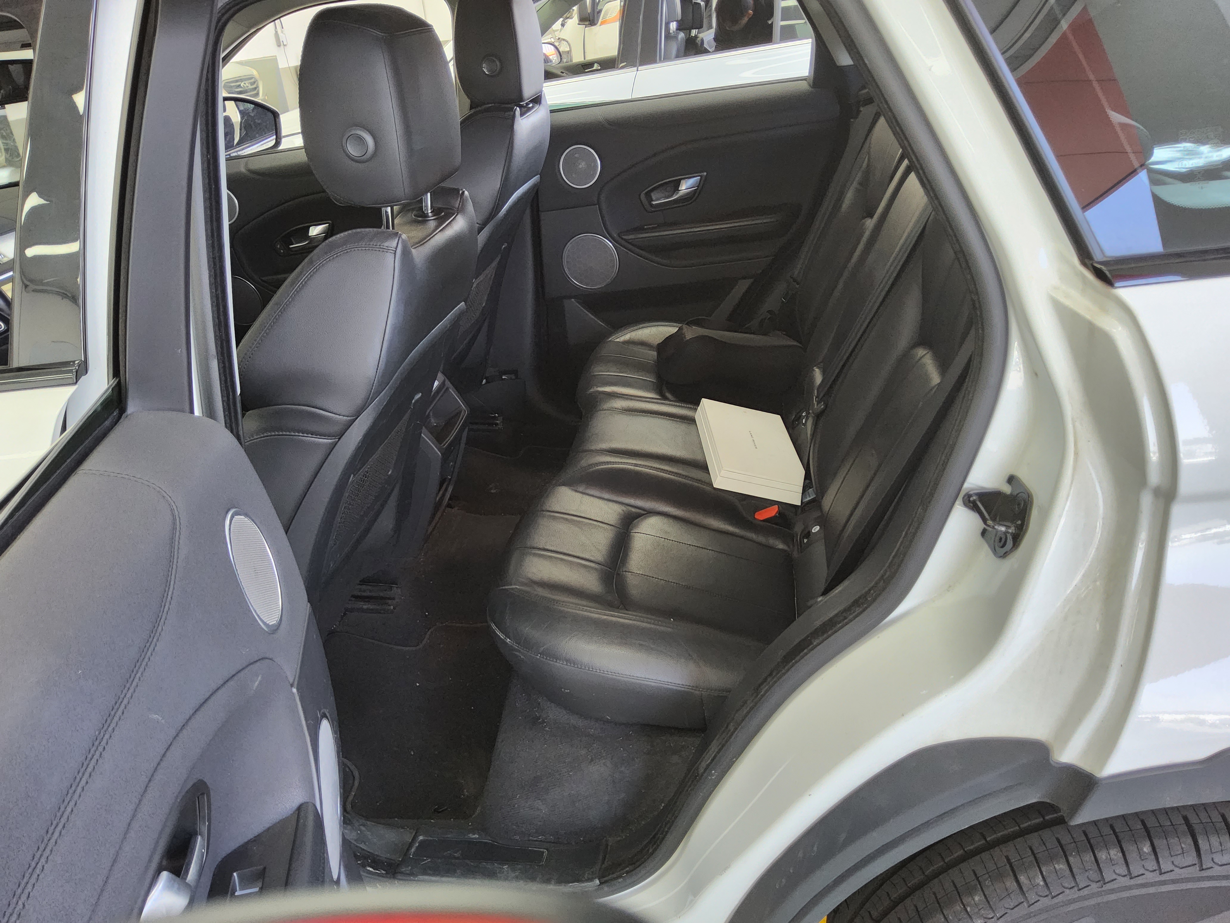 Land Rover Range Rover - 11