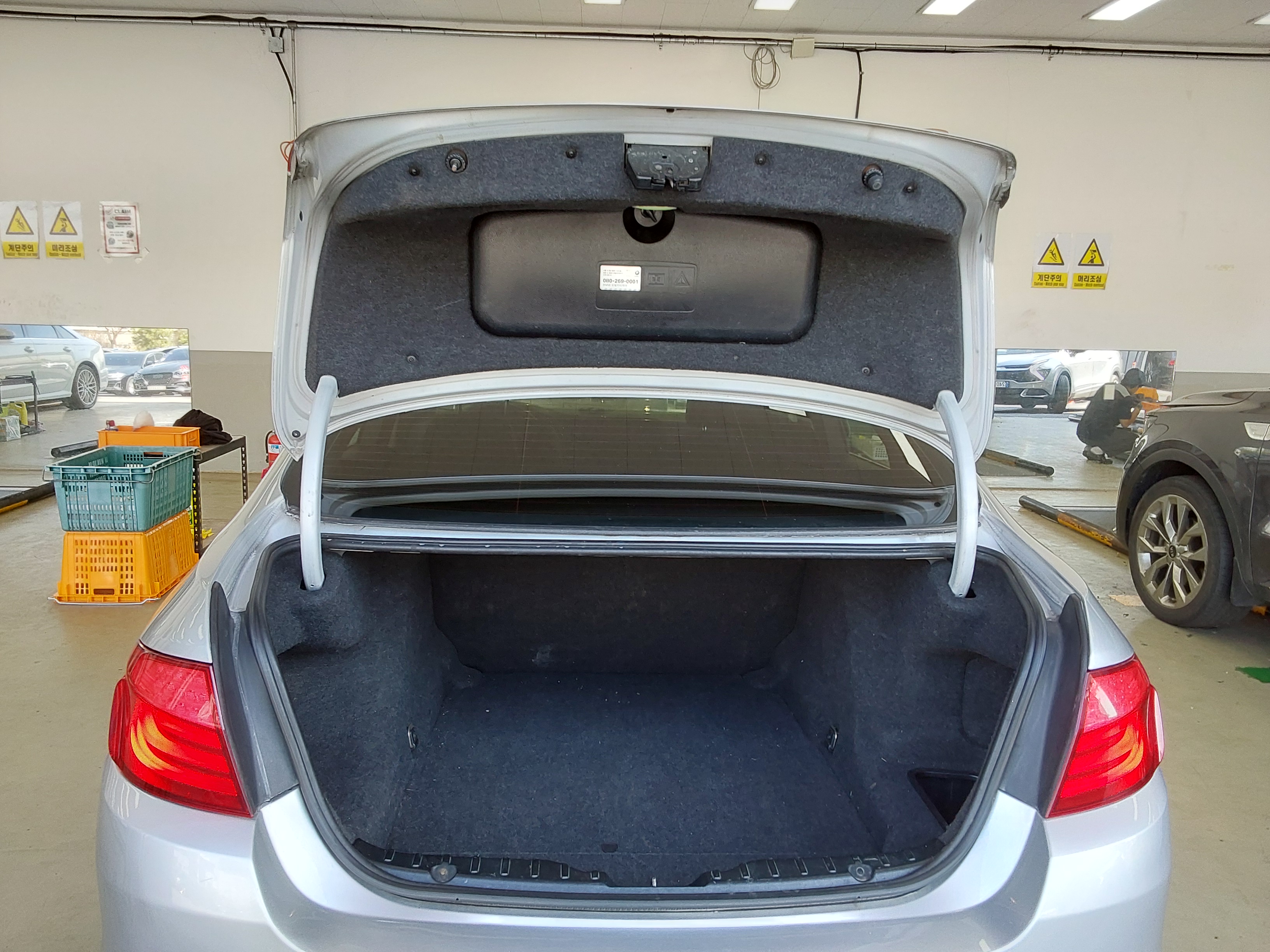 BMW 5 Series 2011 - Image 14