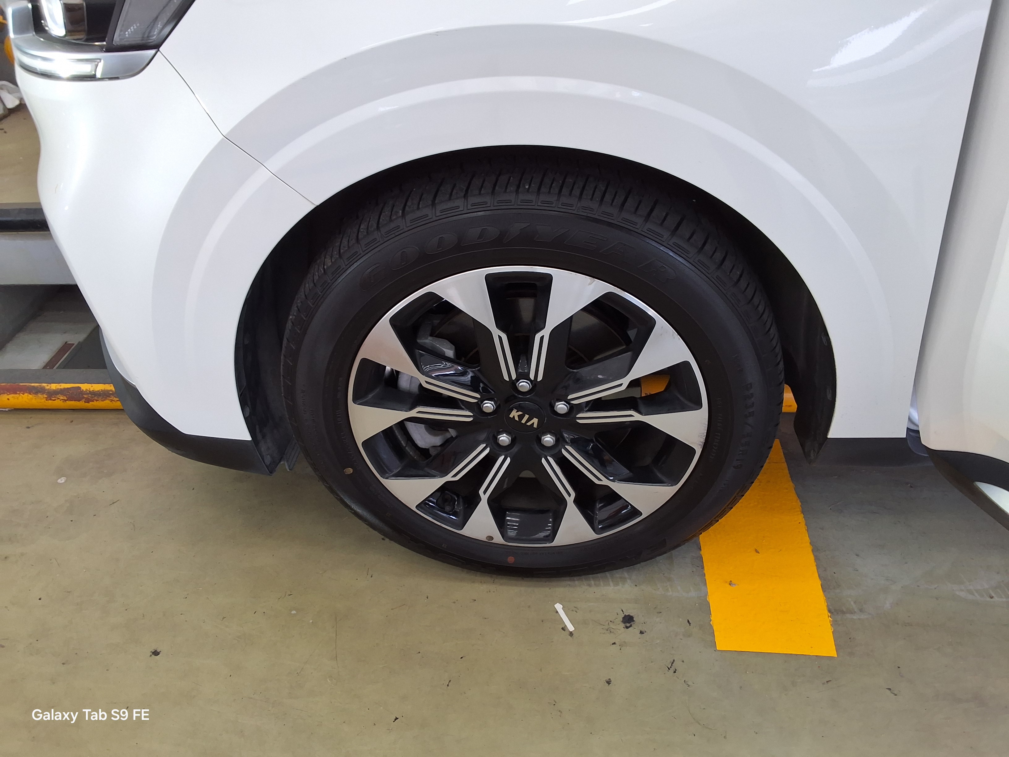 Kia SEDONA 2021 - Image 21