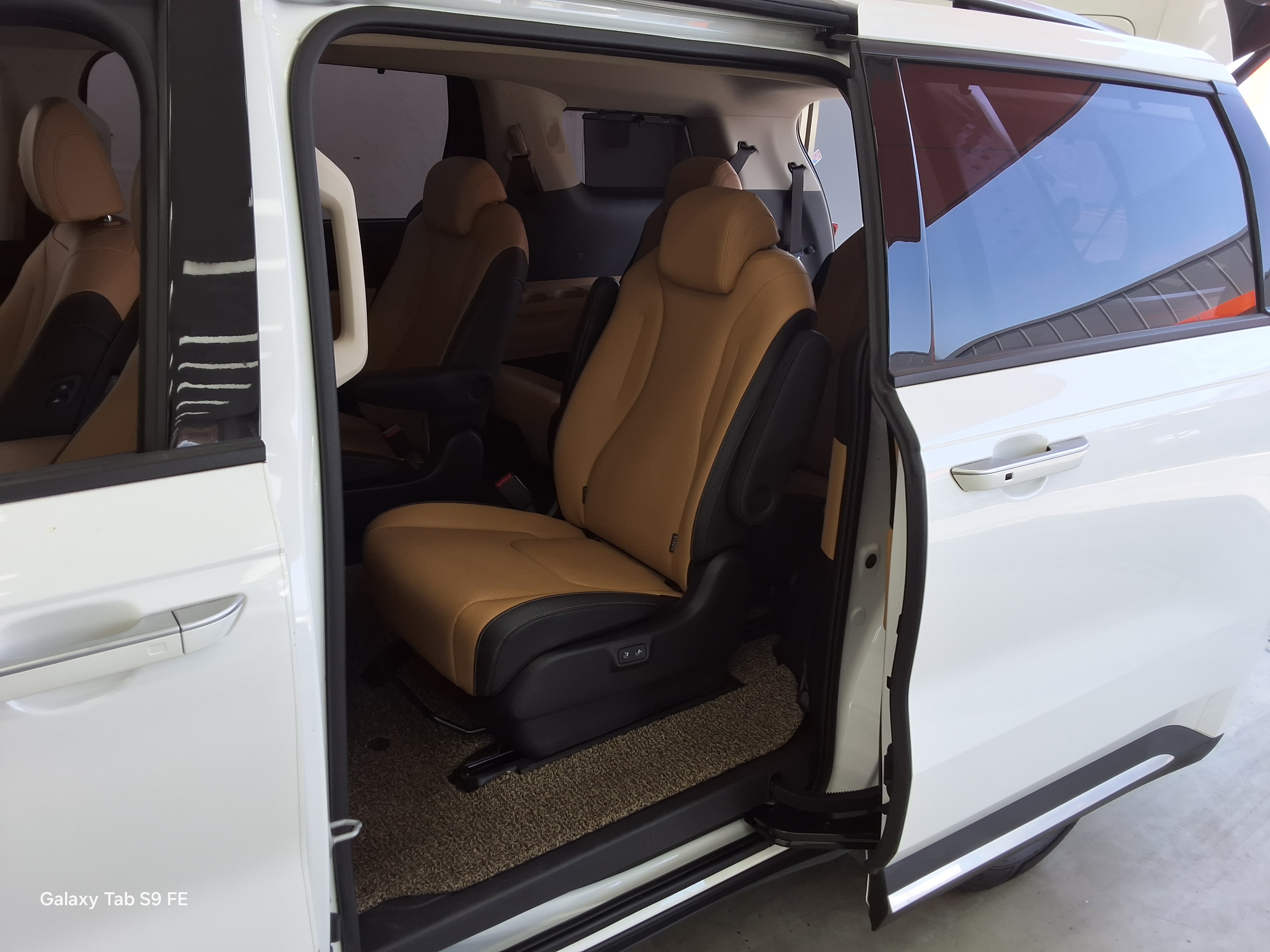 Kia SEDONA 2021 - Image 11