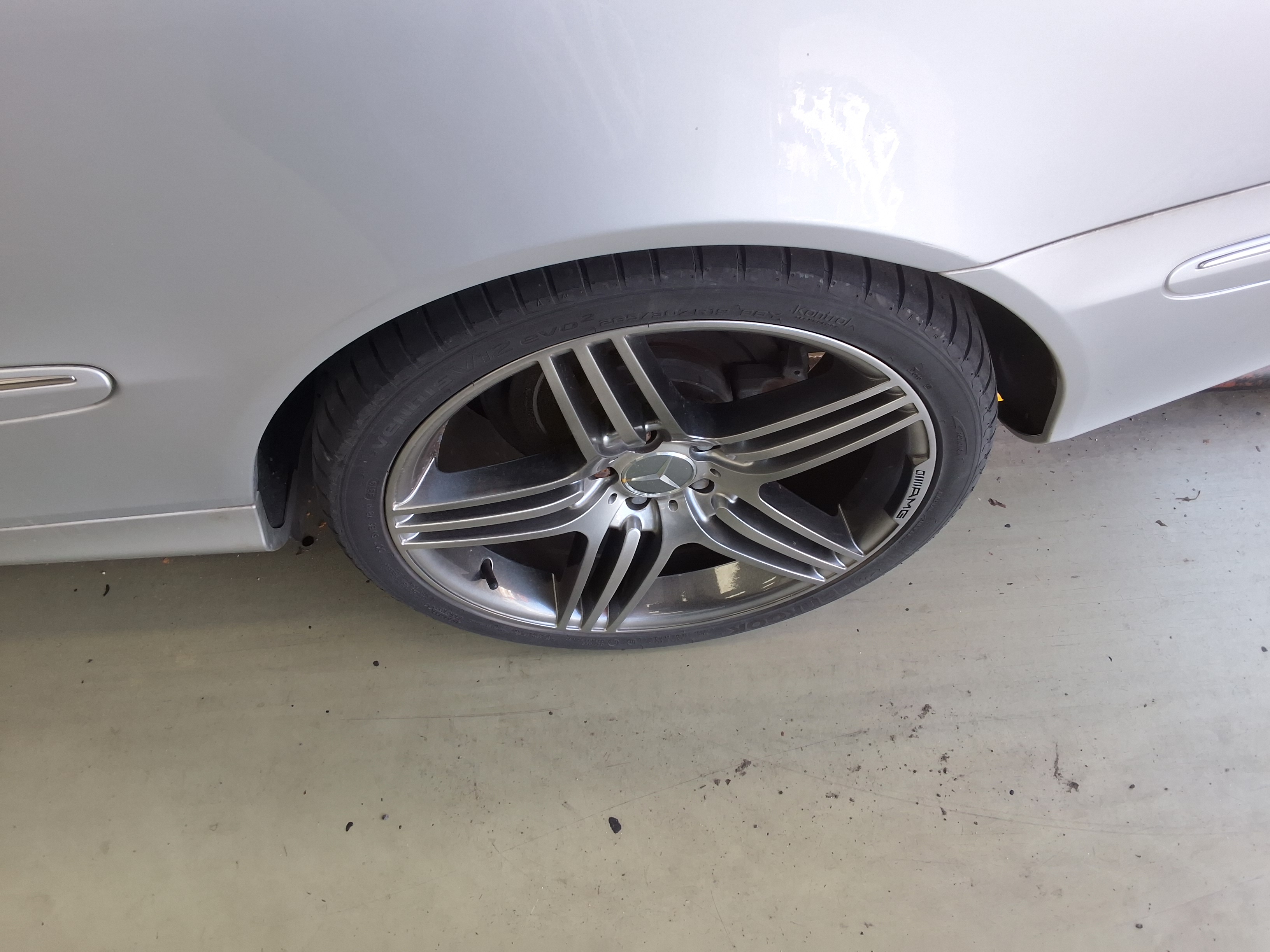 Mercedes-Benz CLK-Class 2003 - Image 19