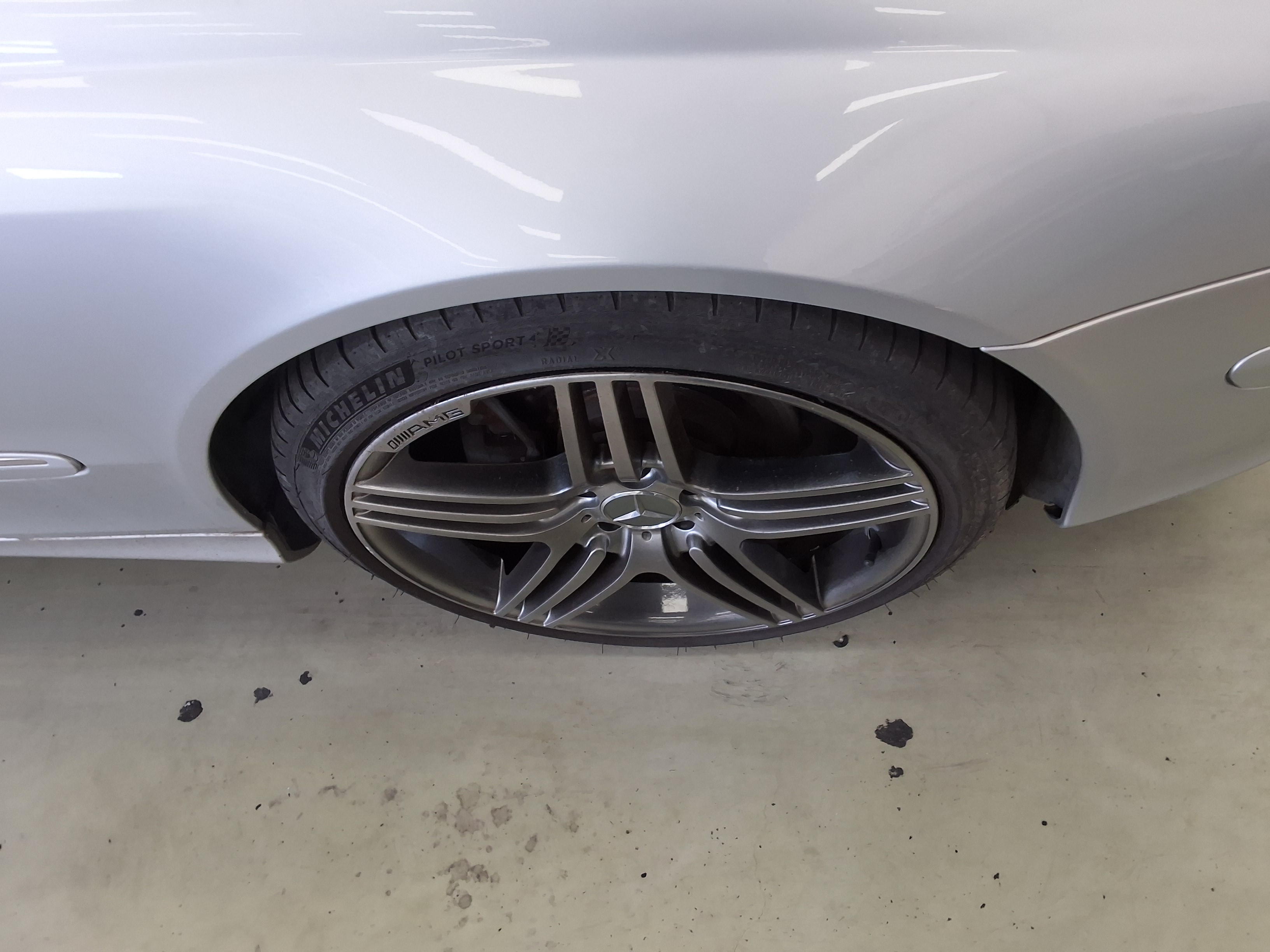 Mercedes-Benz CLK-Class 2003 - Image 20