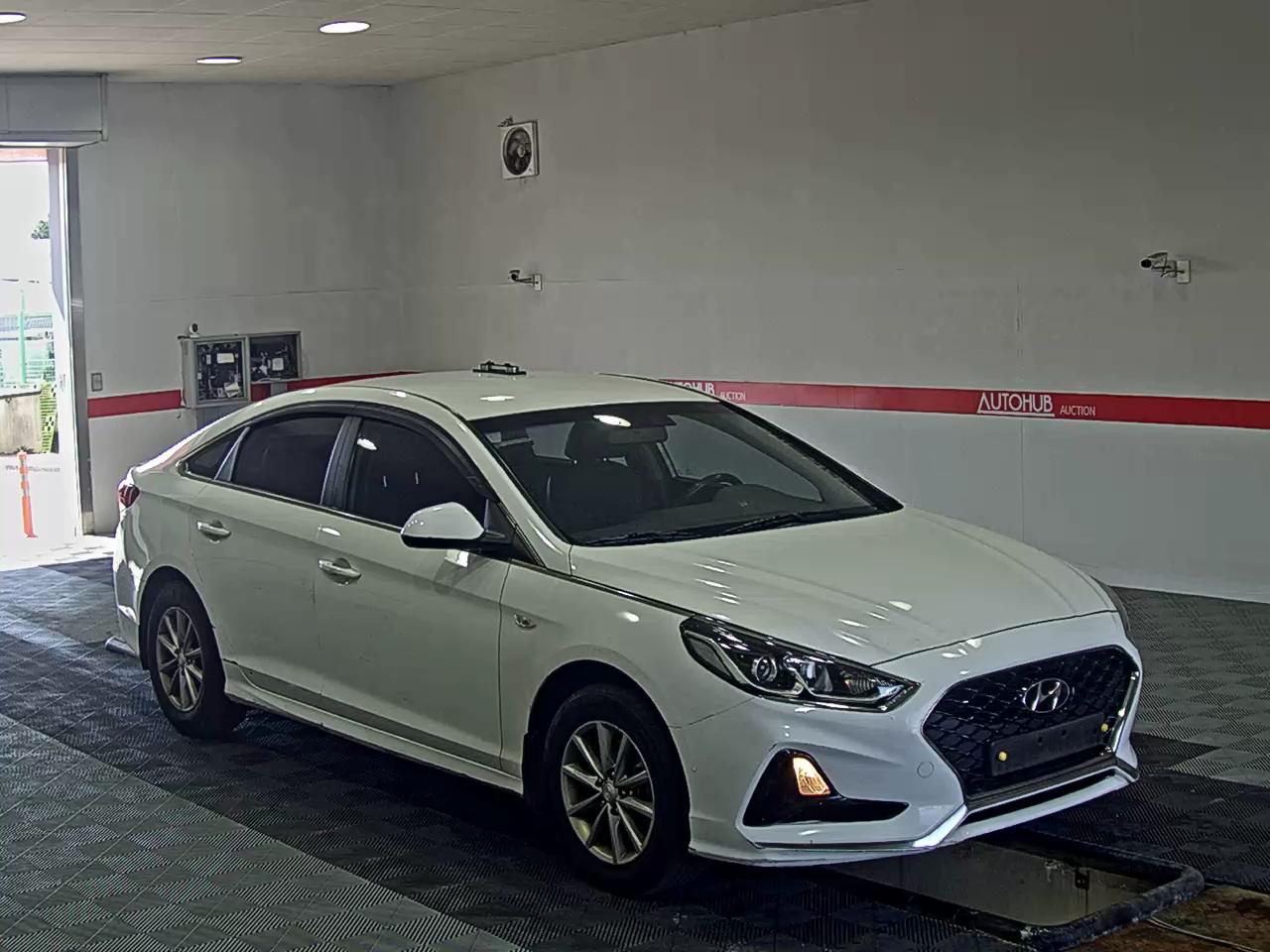 Hyundai Sonata 2020 - Image 2