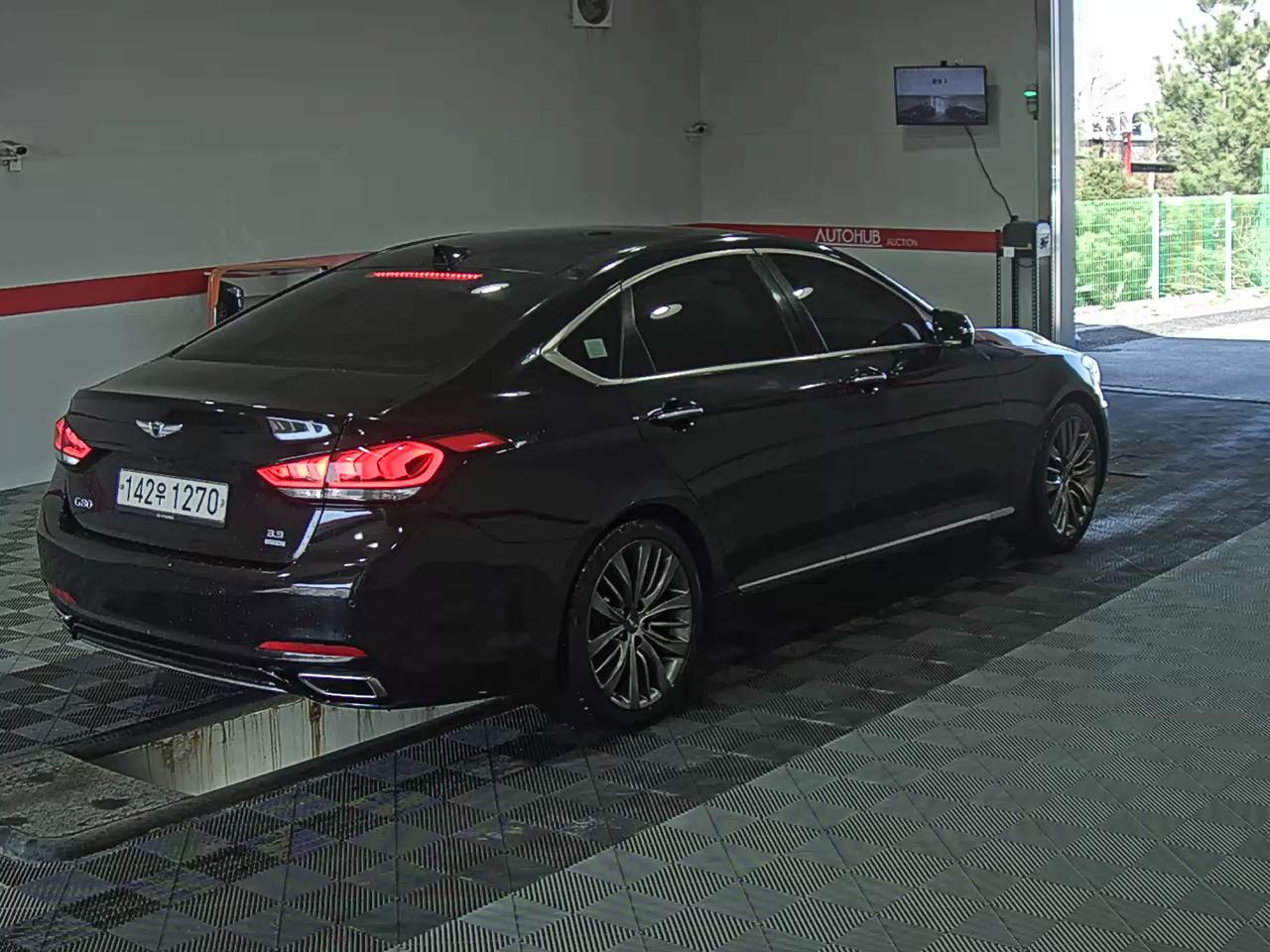 Genesis G80 2017 - Image 4