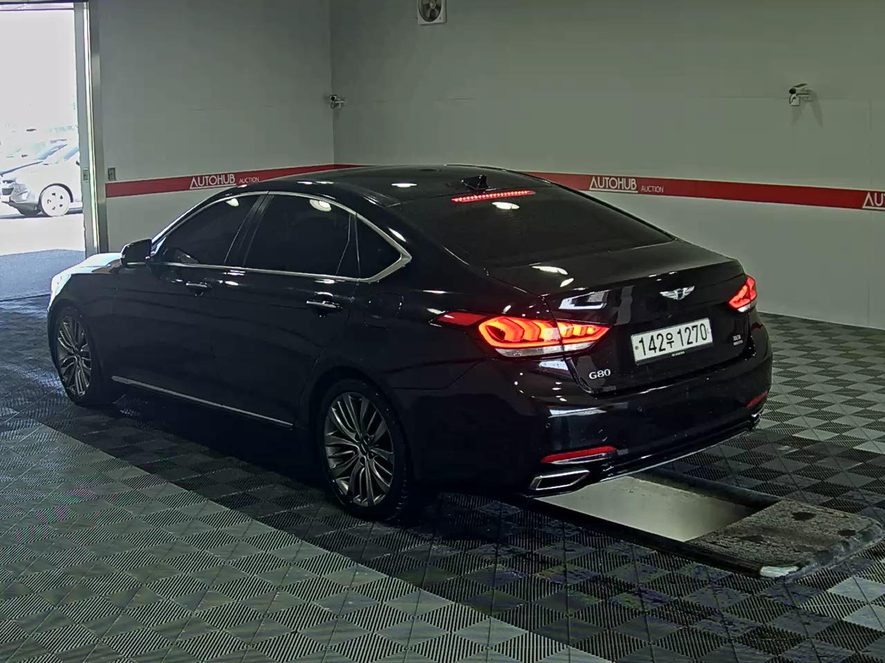 Genesis G80 2017 - Image 5