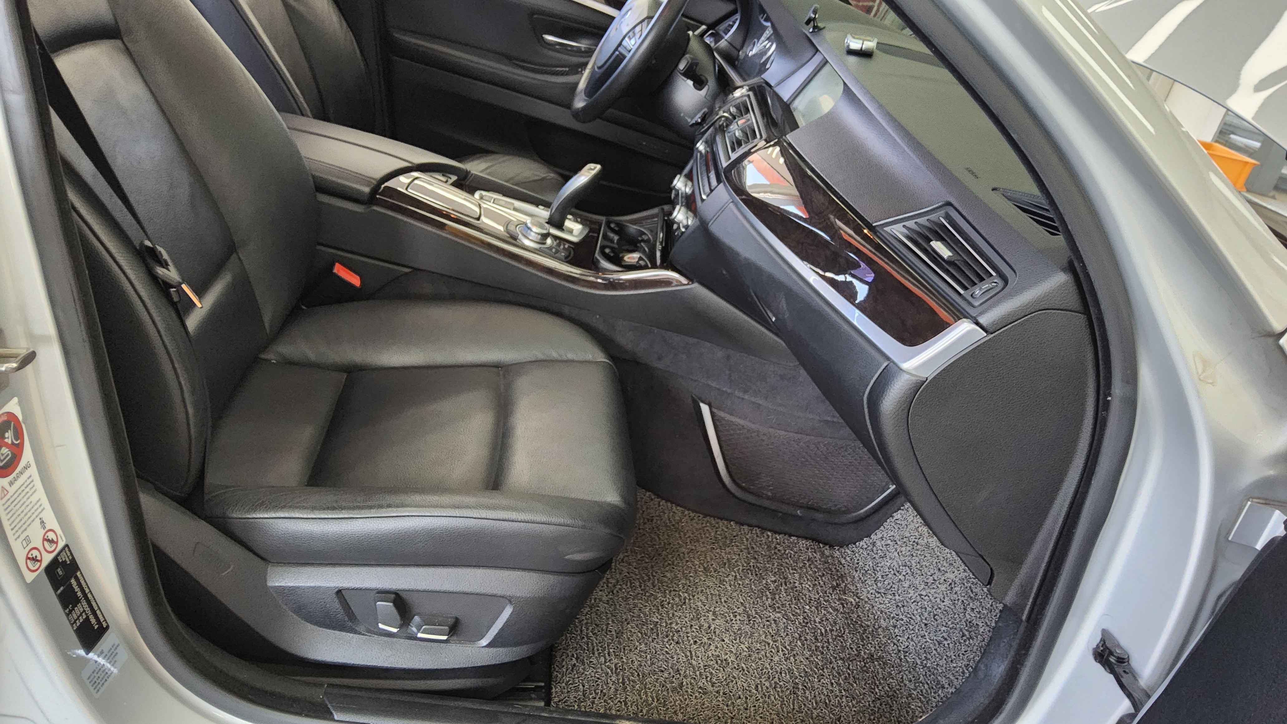 BMW 5 Series - 13