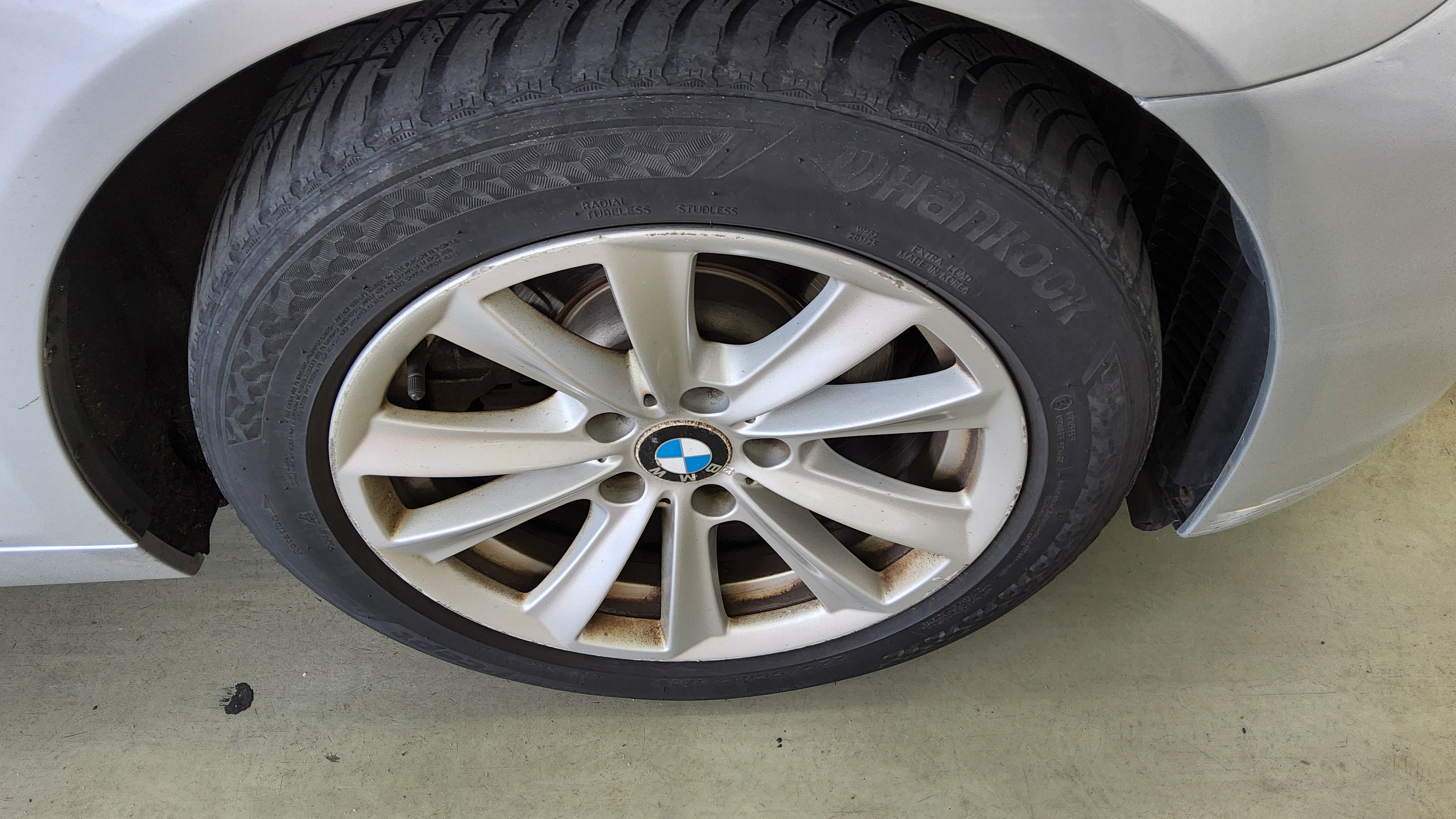 BMW 5 Series - 18