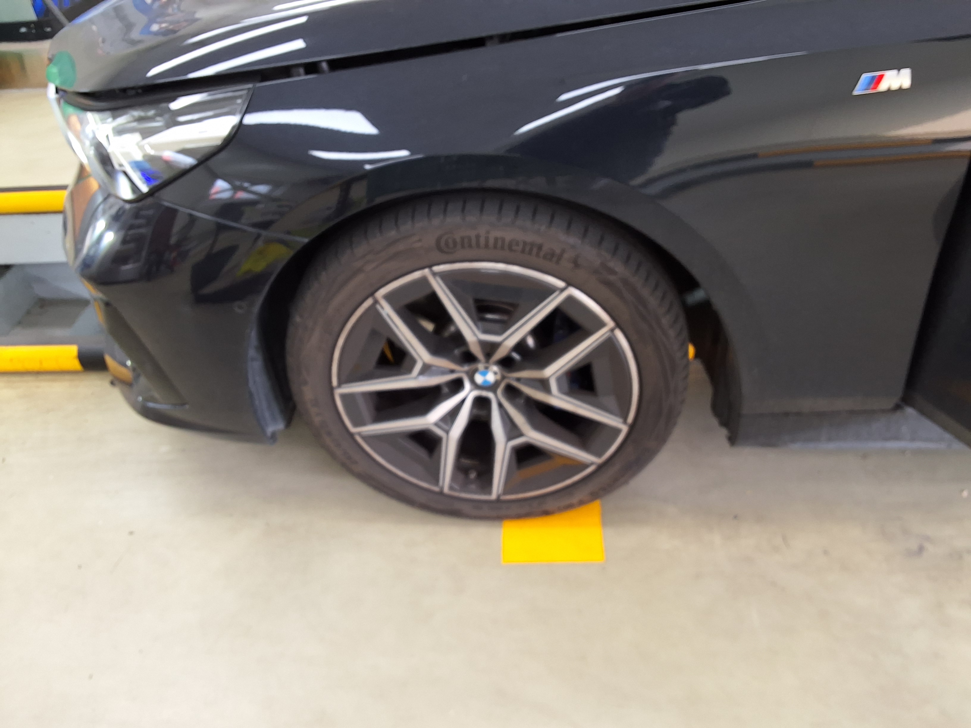 BMW 5 Series 2024 - Image 20