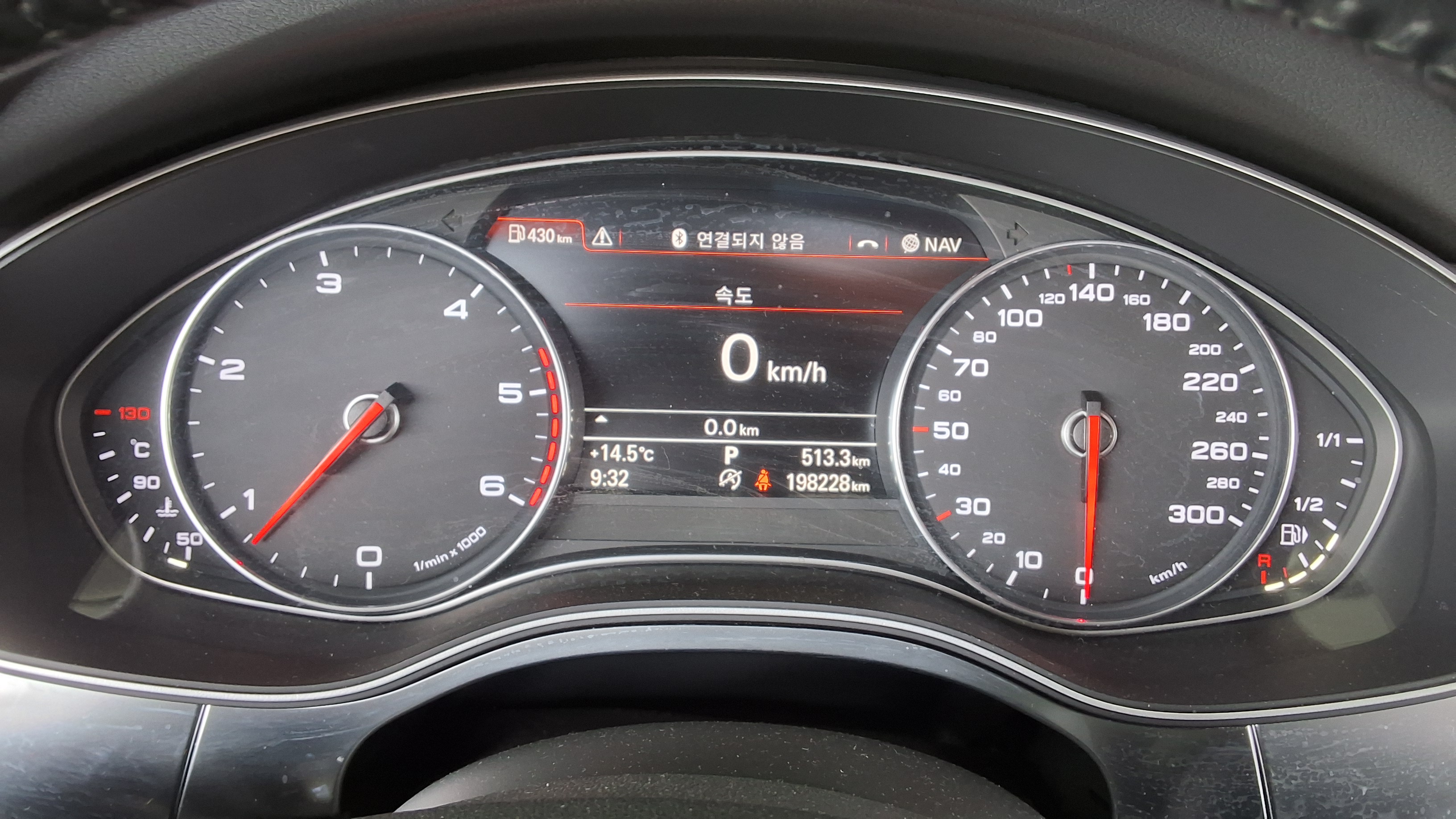 Audi A6 - 8