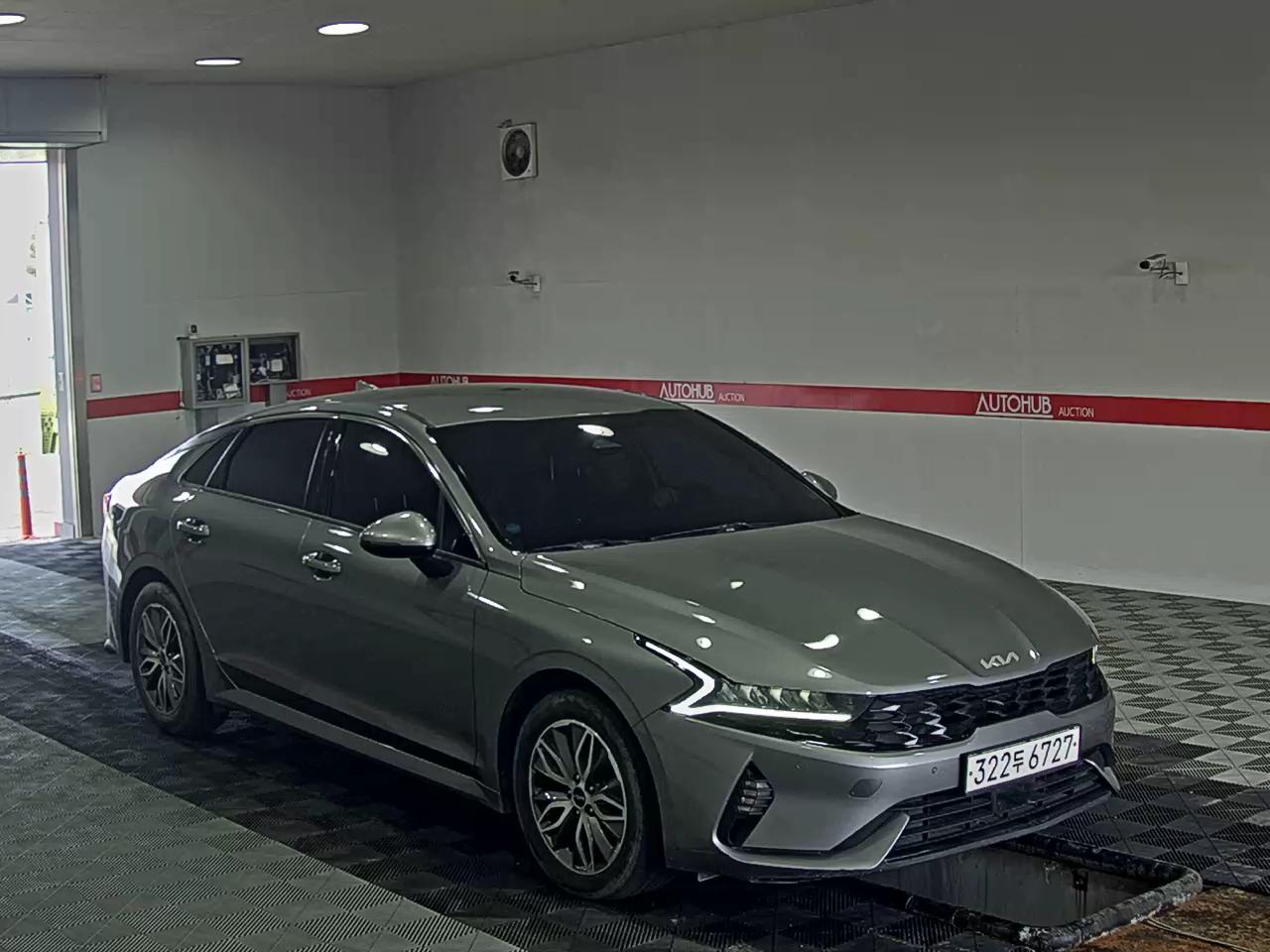 Kia K5 - 2