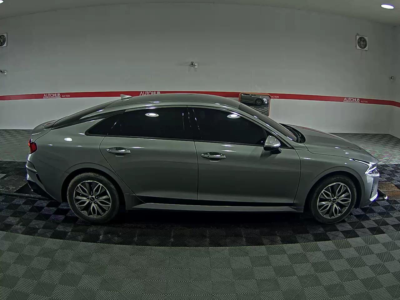 Kia K5 - 3