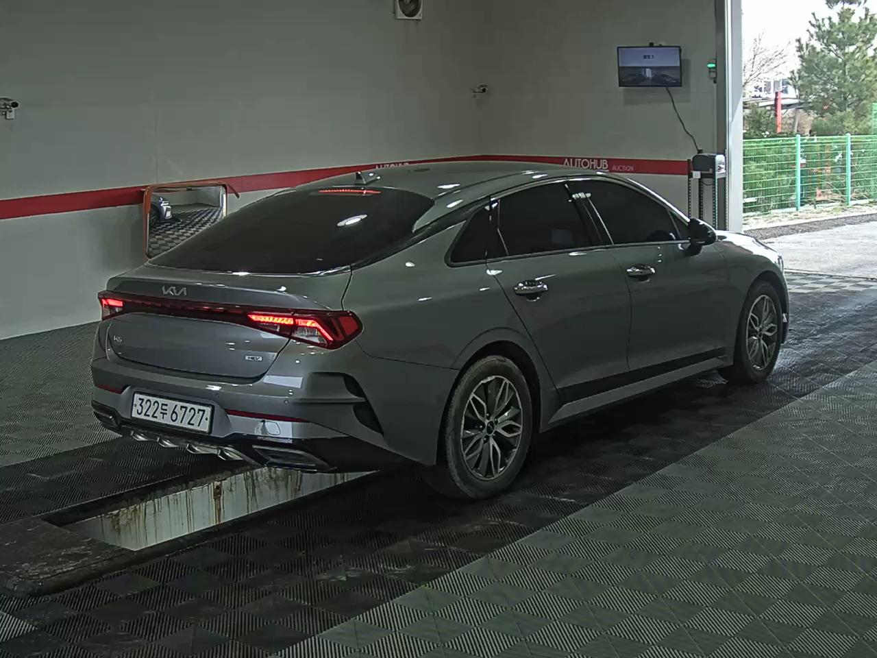 Kia K5 - 4