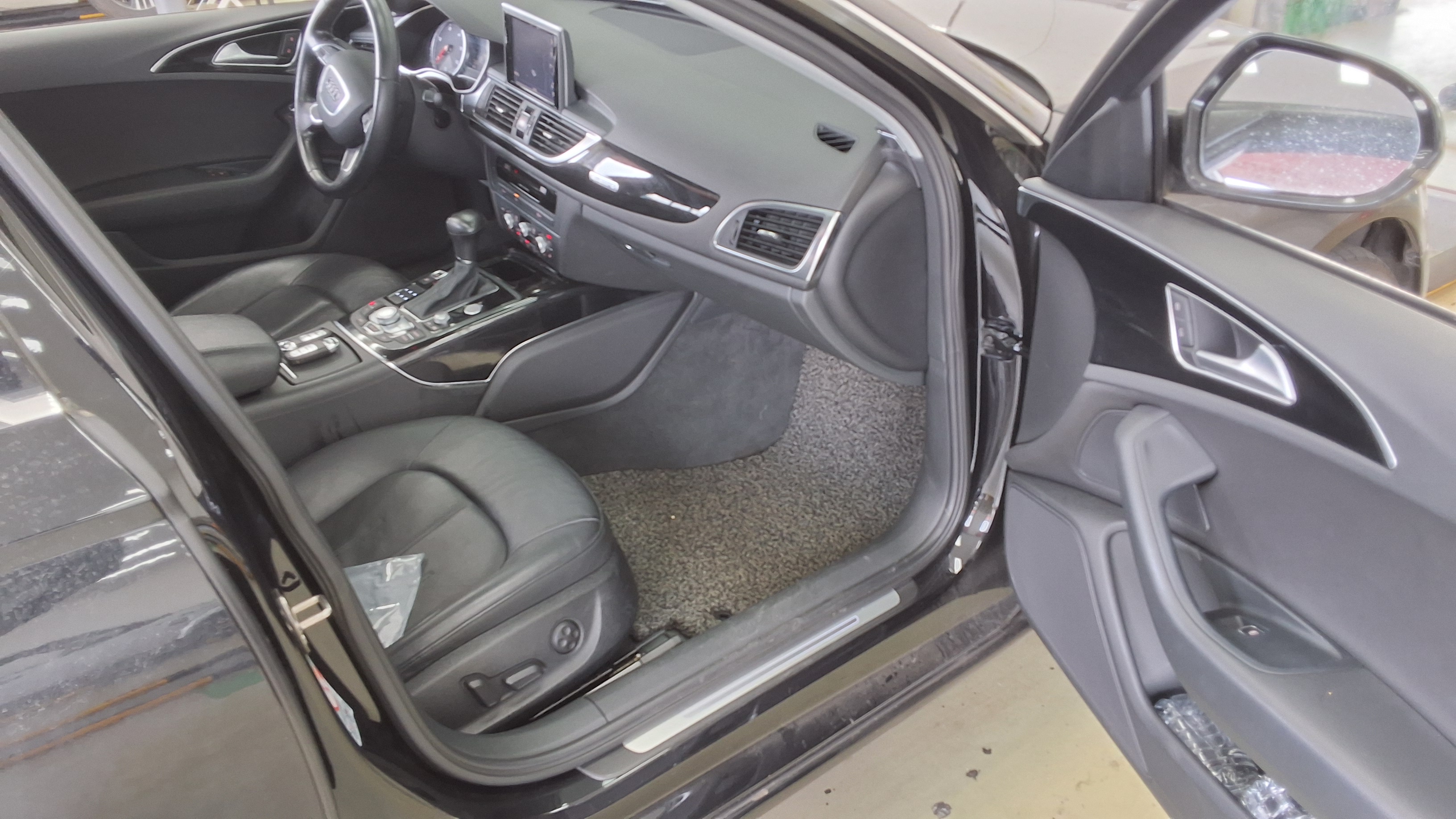 Audi A6 - 13