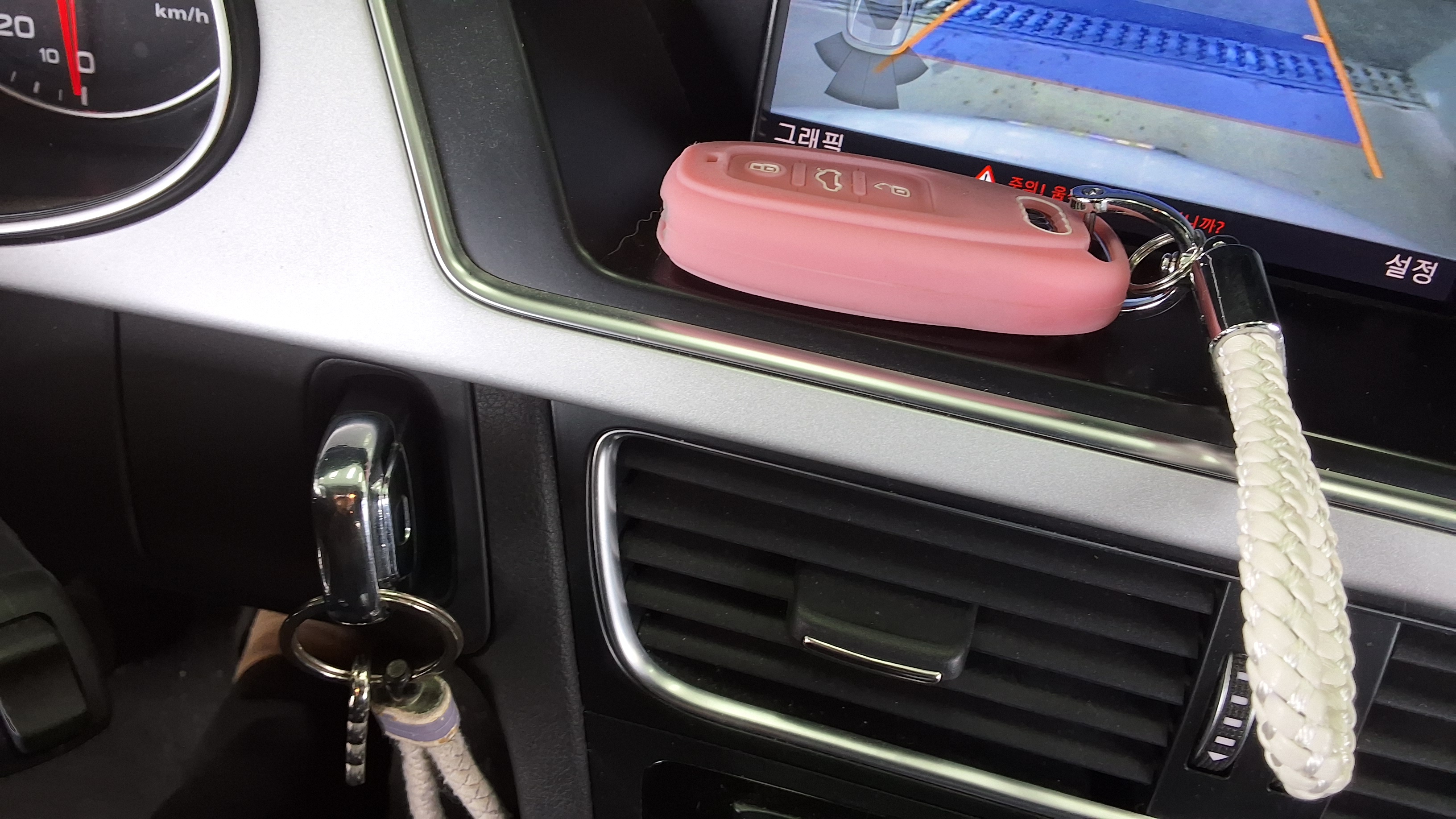 Audi A4 2016 - Image 18
