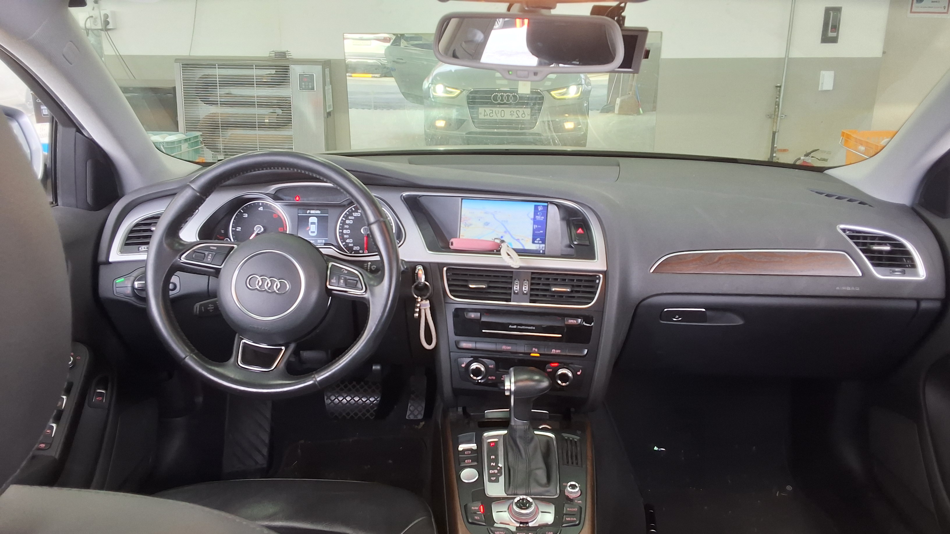 Audi A4 2016 - Image 10
