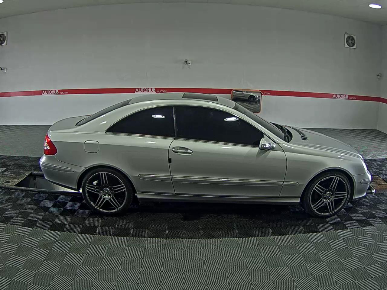 Mercedes-Benz CLK-Class 2003 - Image 3