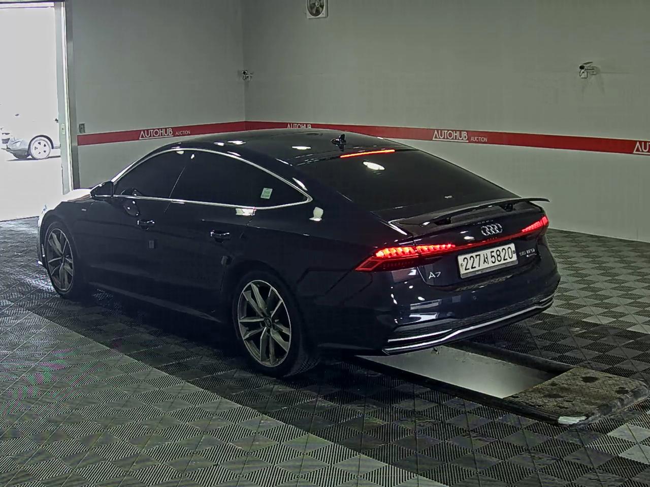 Audi A7 2020 - Image 5