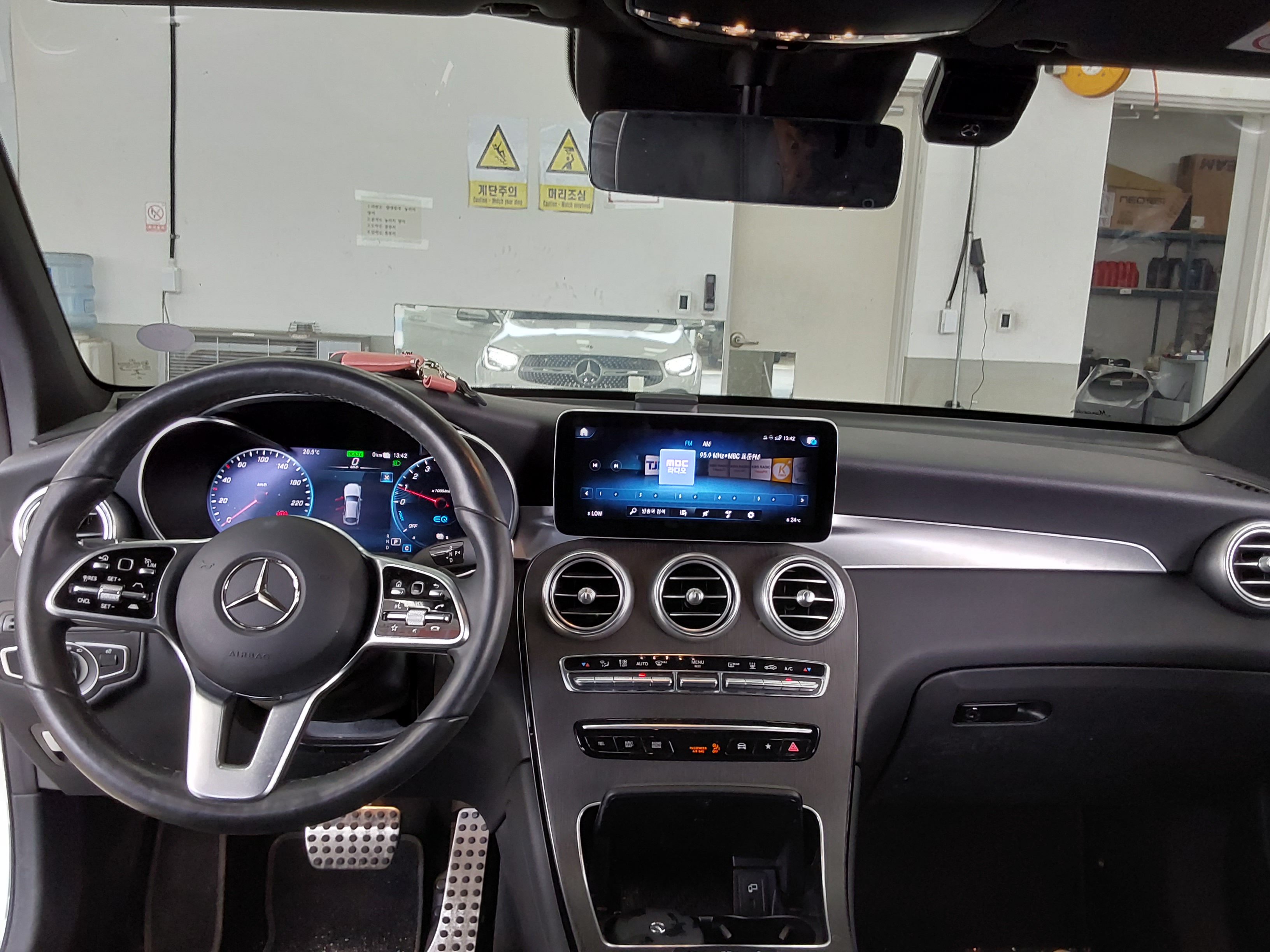 مرسيدس بنز GLC - 10