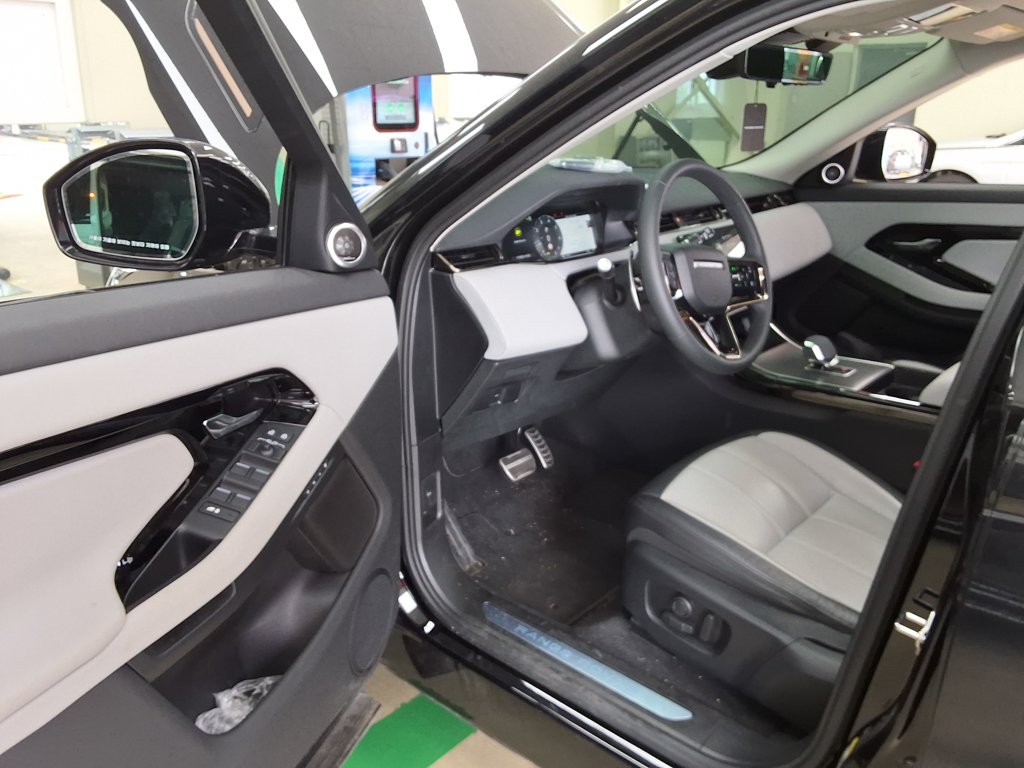 Land Rover Range Rover - 9